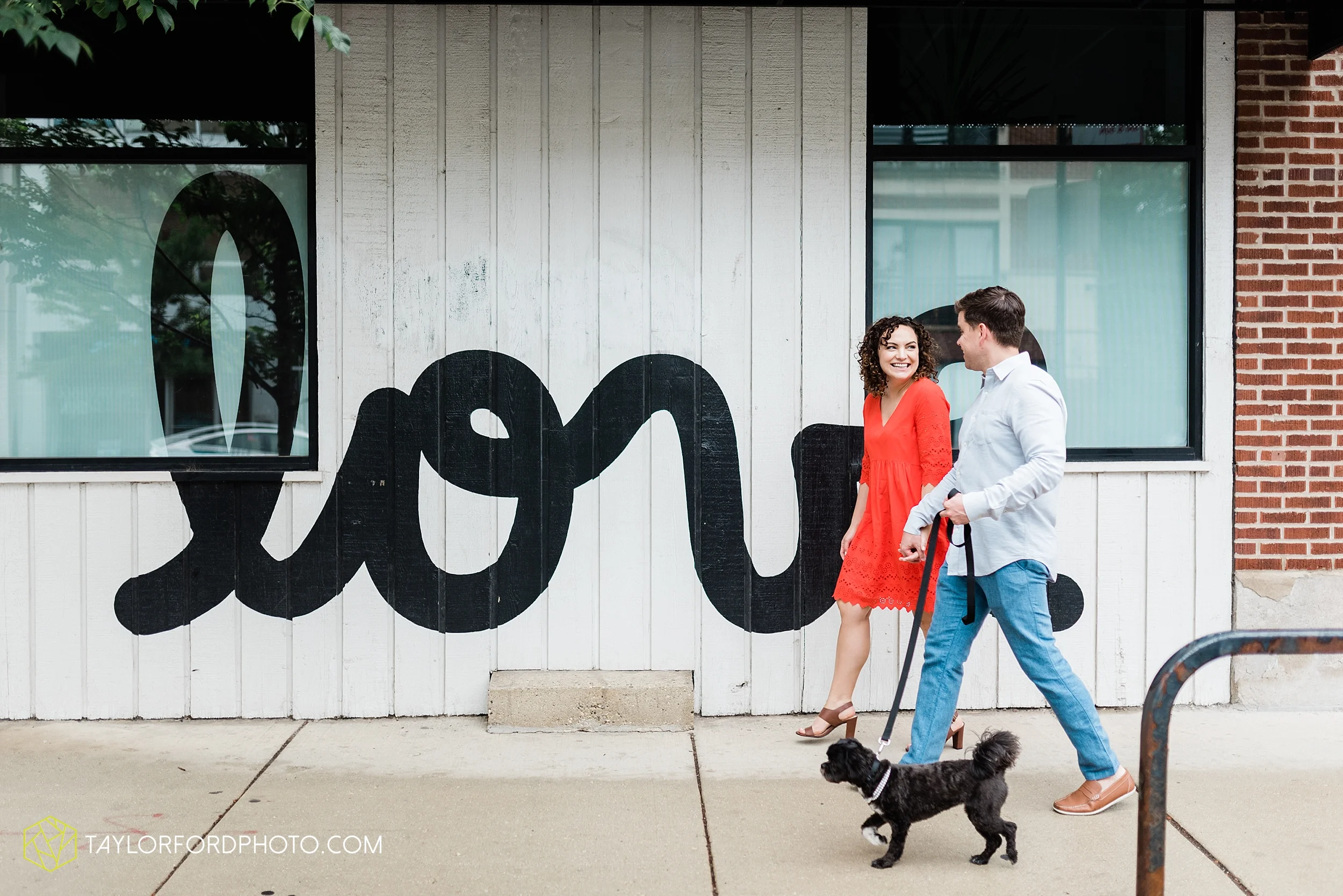 chicago-illinois-ipsento-606-high-line-wicker-park-bucktown-prosecutor-engagement-wedding-photographer-Taylor-Ford-Photography_8704.jpg