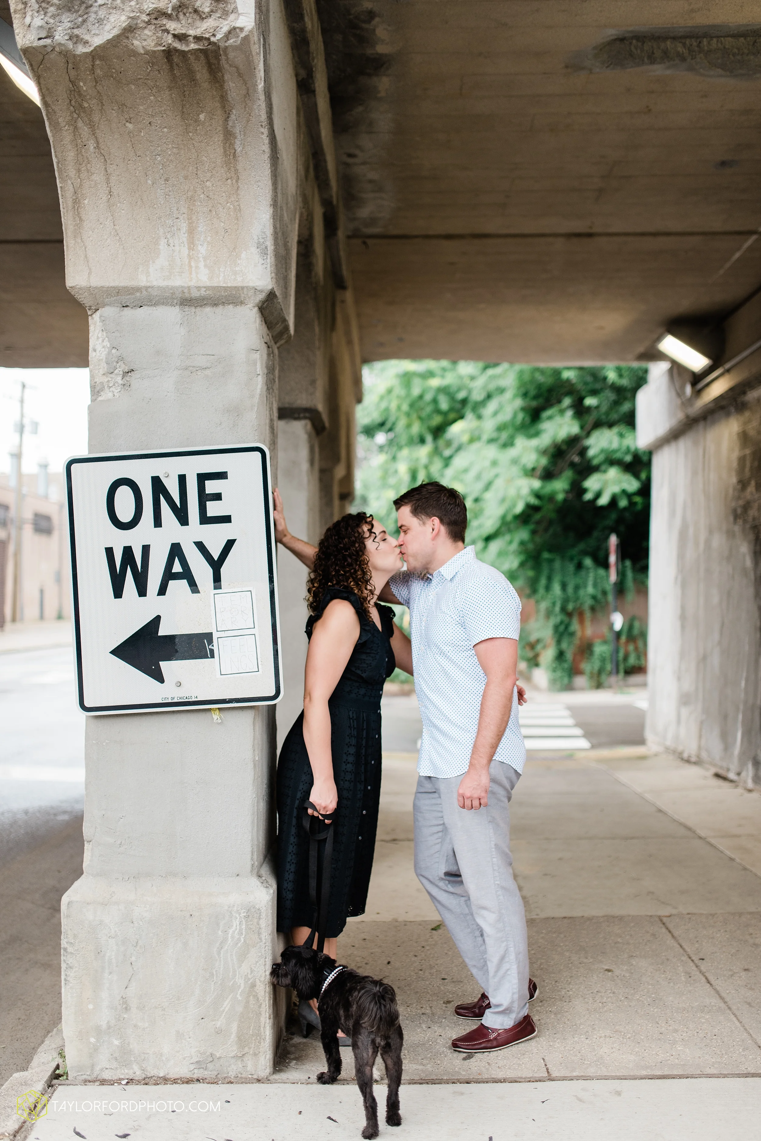 chicago-illinois-ipsento-606-high-line-wicker-park-bucktown-prosecutor-engagement-wedding-photographer-Taylor-Ford-Photography_8703.jpg