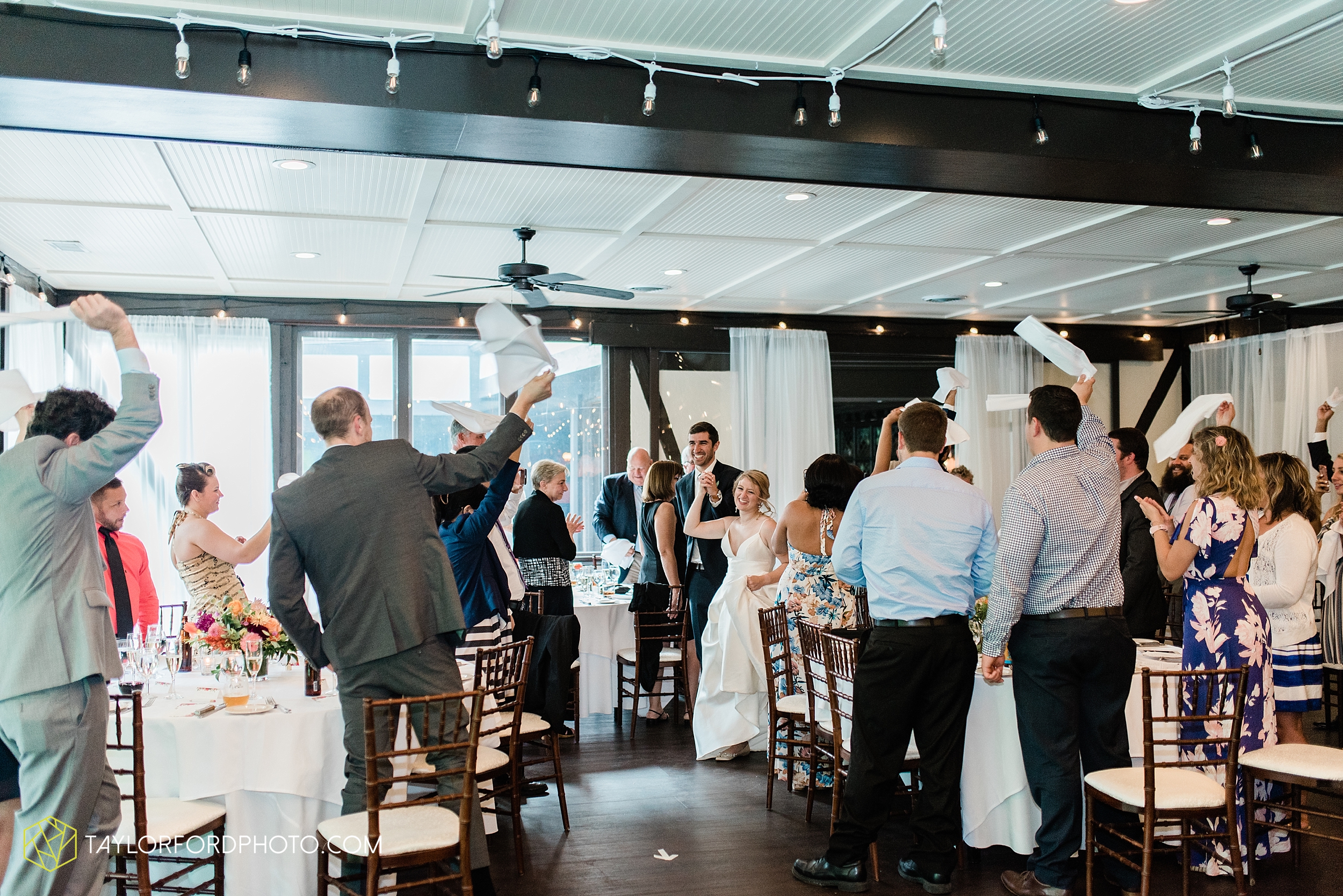 margot-may-evan-kohler-club-at-hillbrook-cleveland-chagrin-falls-outdoor-wedding-bhldn-gardenview-flowers-toledo-photographer-taylor-ford-photographer_9632.jpg
