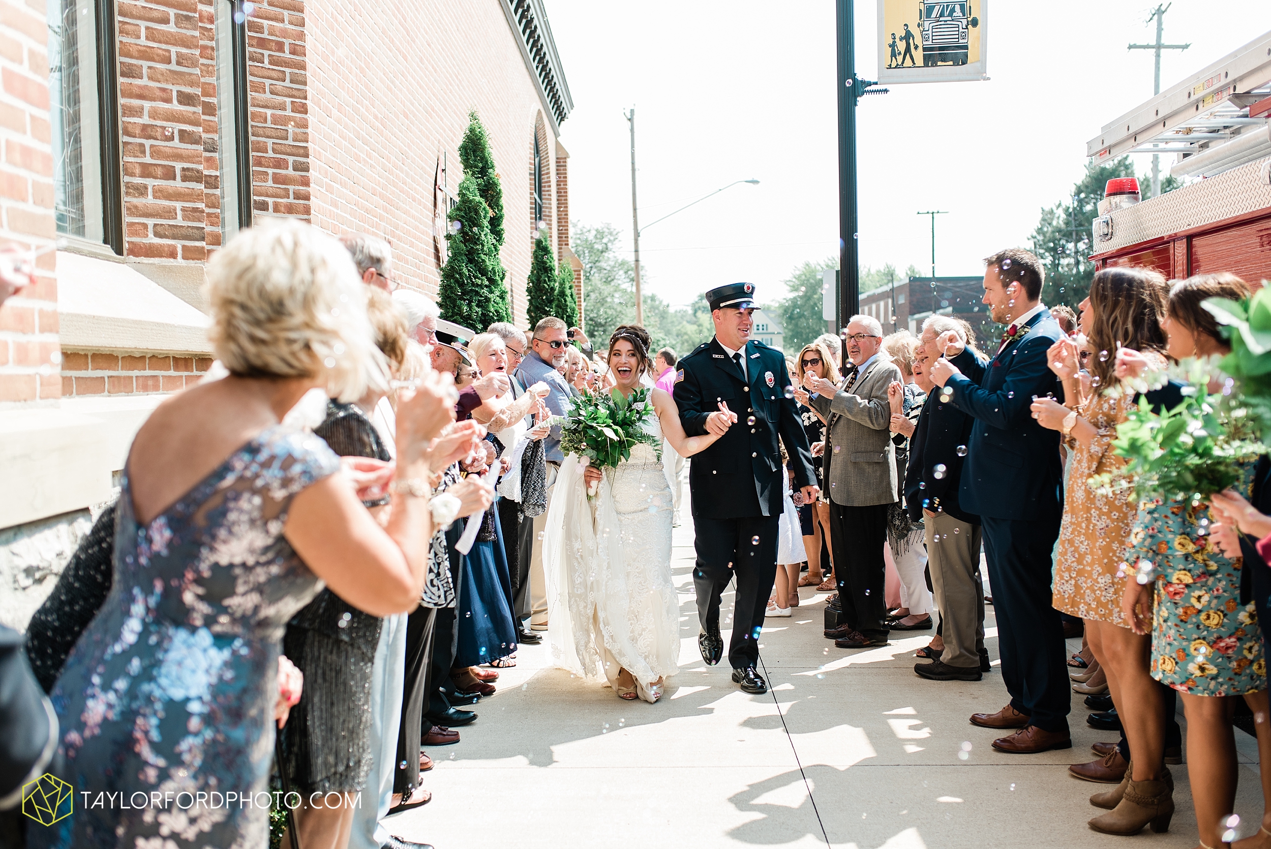 van-wert-ohio-first-united-methodist-church-county-dairy-barn-wedding-photographer-taylor-ford-photography_9839.jpg