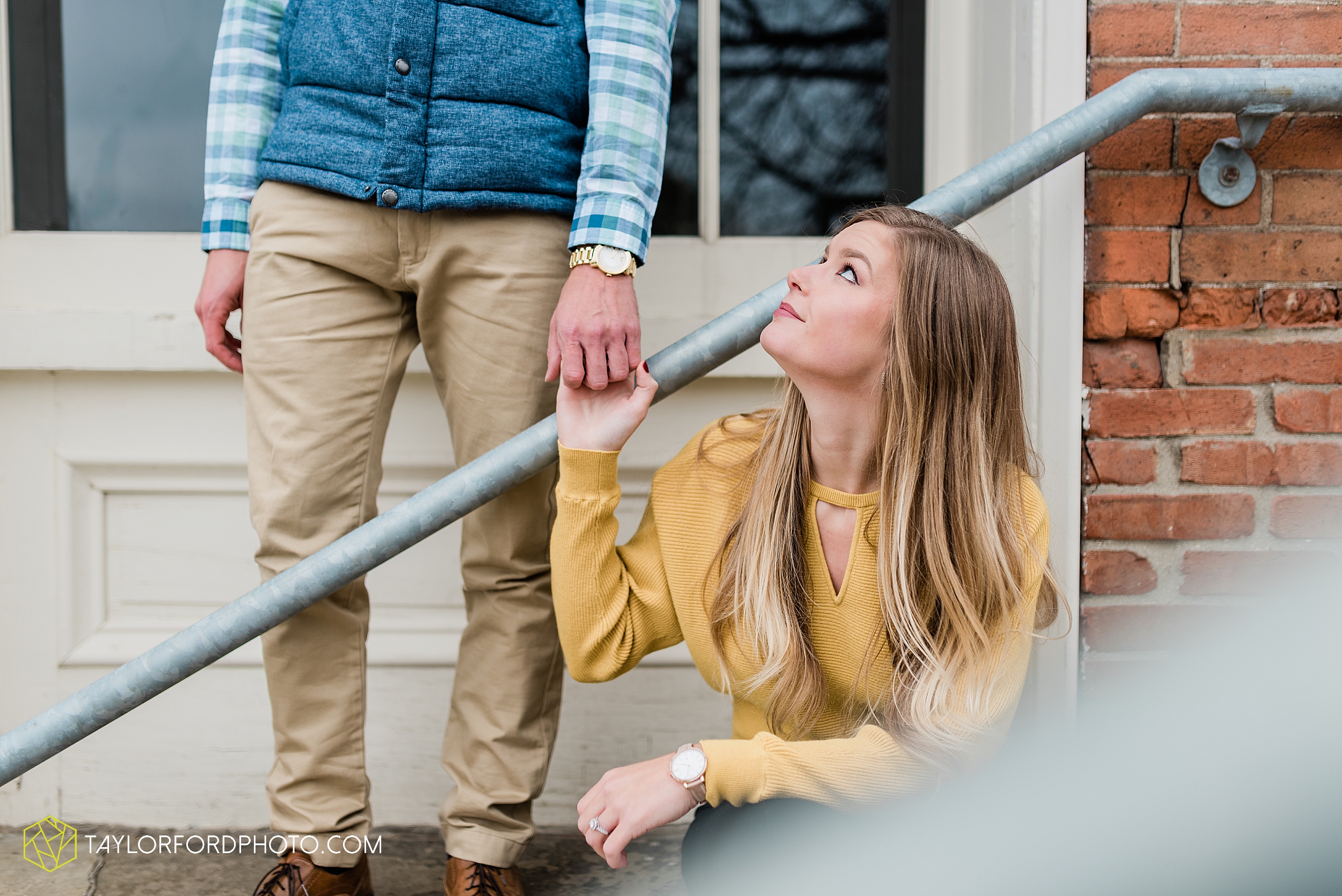 joce-chris-downtown-toledo-museum-of-art-engagement-fall-photographer-taylor-ford-photography_1484.jpg