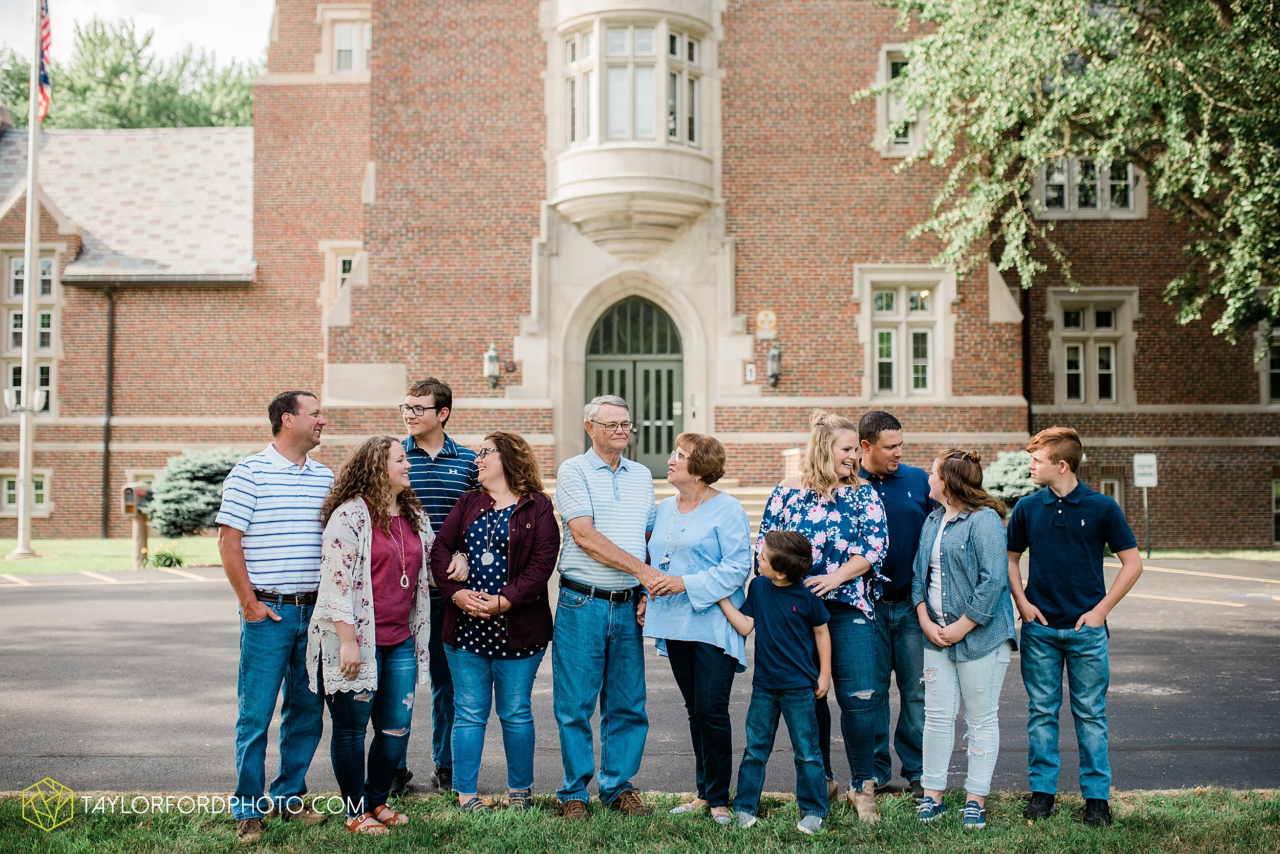 marsh-foundation-van-wert-ohio-family-photography-taylor-ford-hirschy-photographer_3602.jpg
