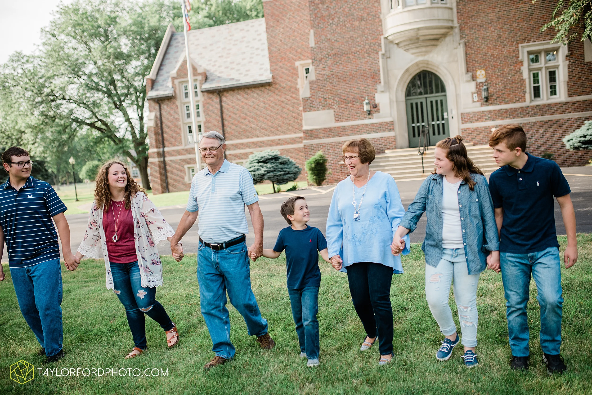 marsh-foundation-van-wert-ohio-family-photography-taylor-ford-hirschy-photographer_3603.jpg