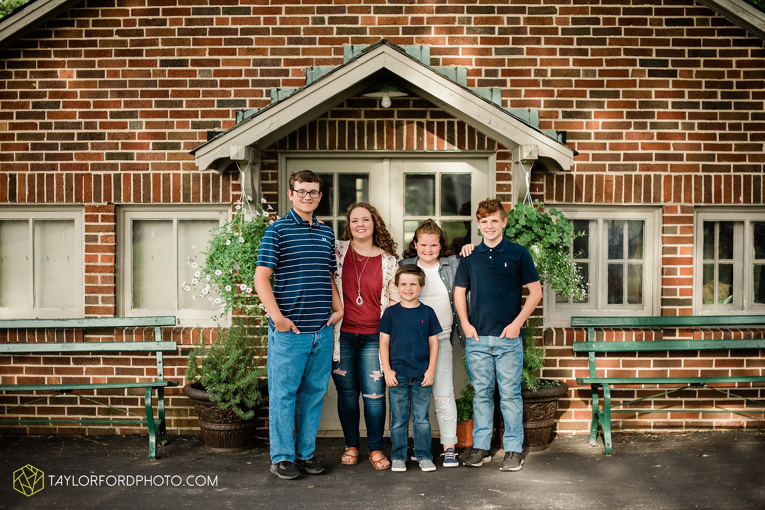 marsh-foundation-van-wert-ohio-family-photography-taylor-ford-hirschy-photographer_3622.jpg