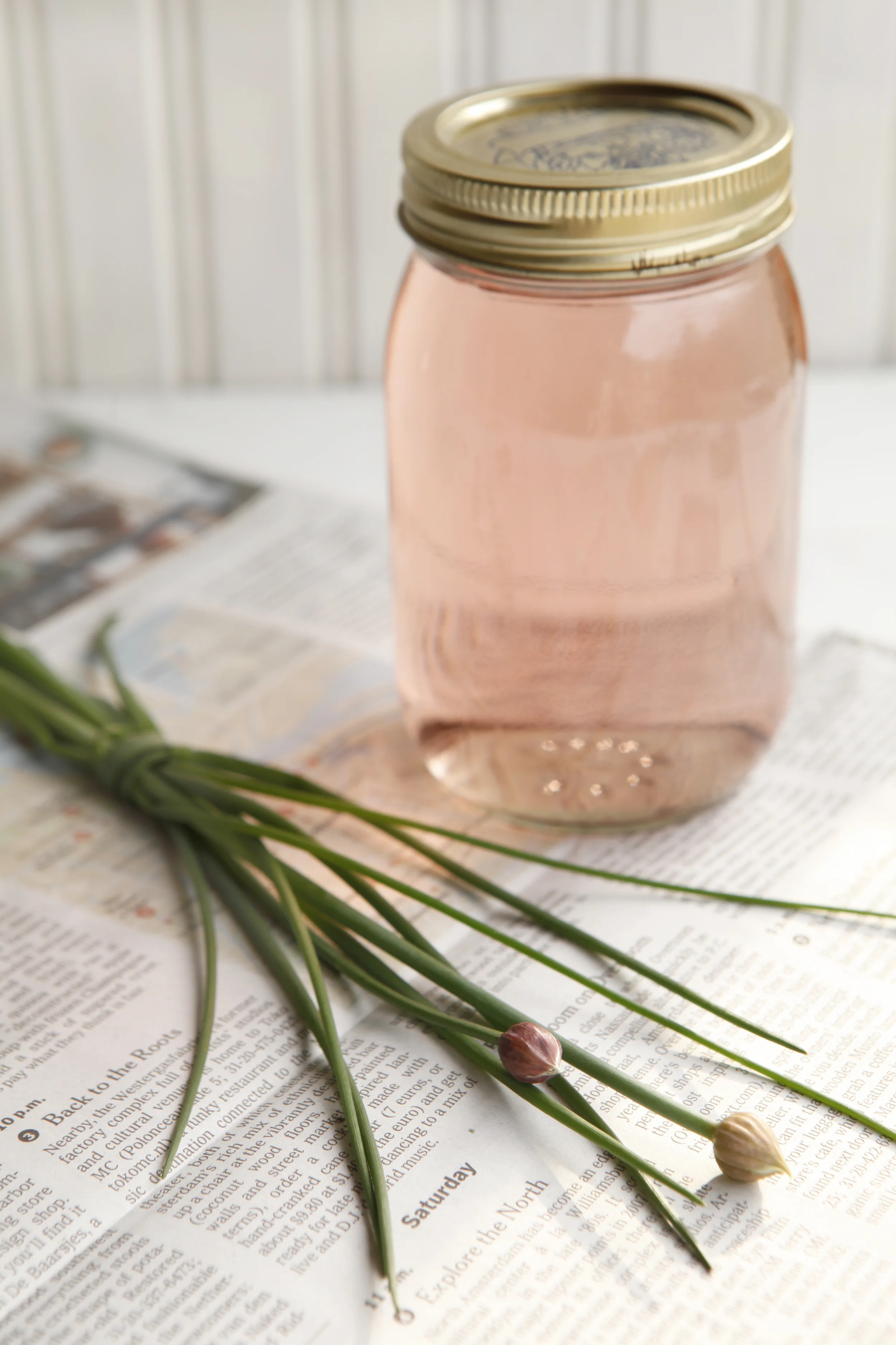 favorite chive flower vinegar 2932.JPG