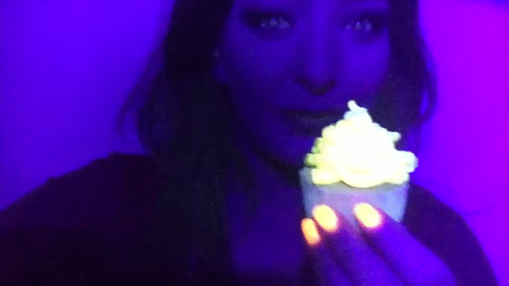 Yellow UV Glow in the Dark Cupcake Recipe