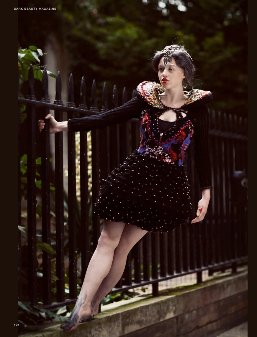 Pieke Roelofs PhotoandGrime Dark Beauty Magazine 01.jpg