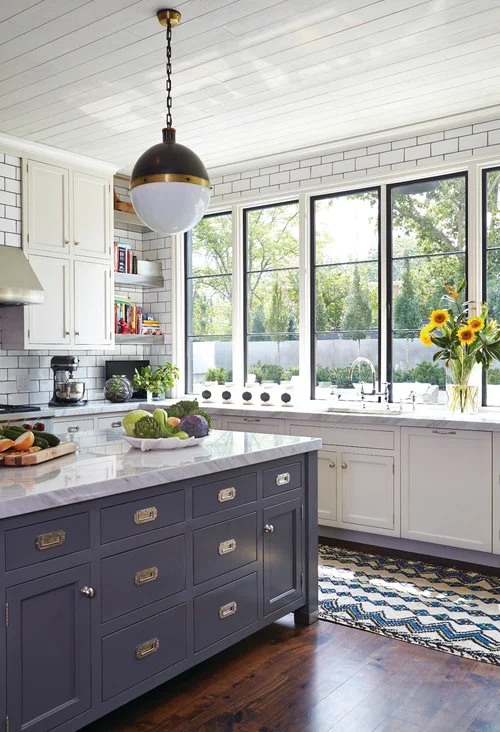 Hot Home Trend to Watch: The Two-Toned Kitchen