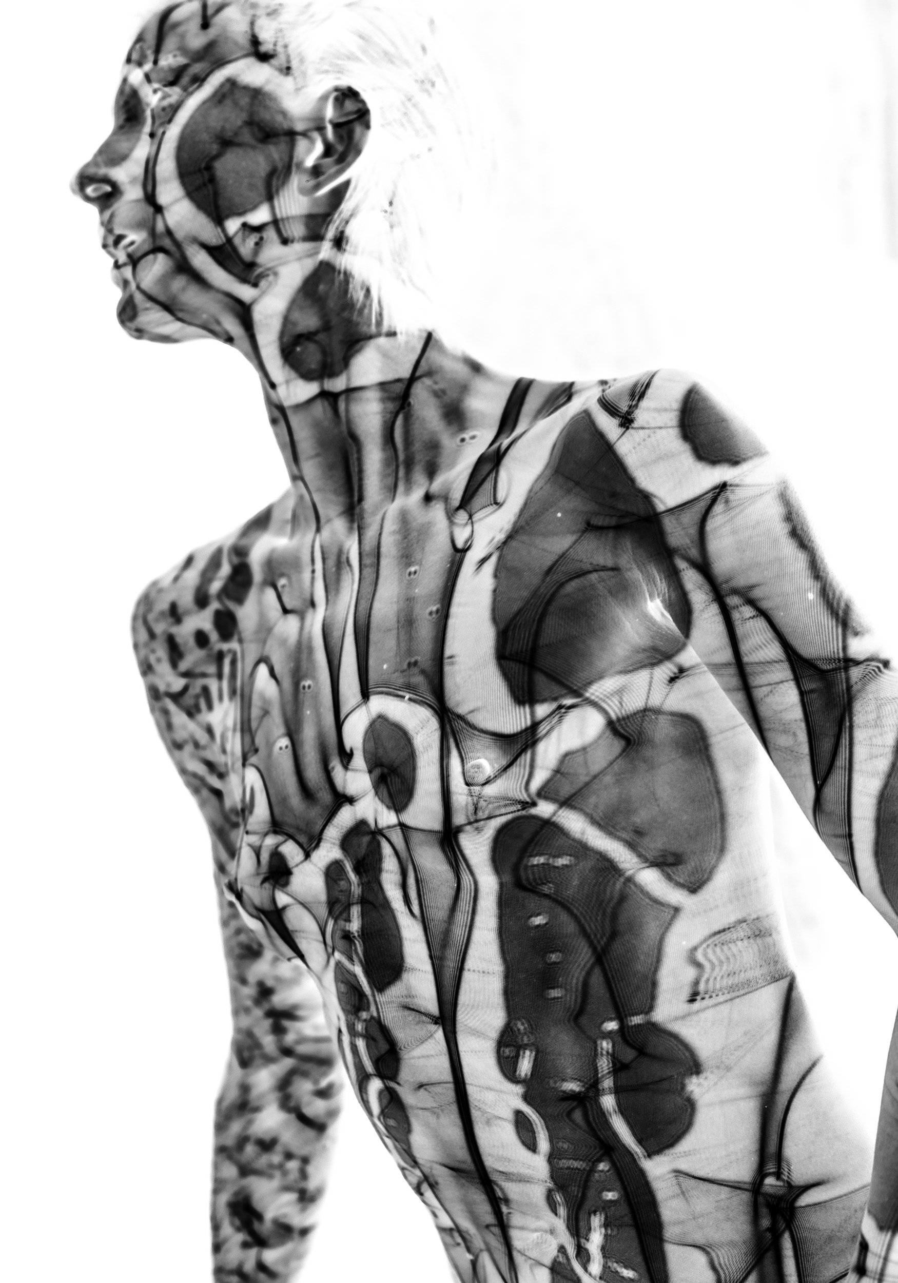 Jur Low / Jurriaan Löwensteyn — From the ongoing series No Light, 2026. Digital Photograph, 56x80 cm. Fragmented human form traced by flowing black and grey lines against a white background.
Performer: Pleuni Veen