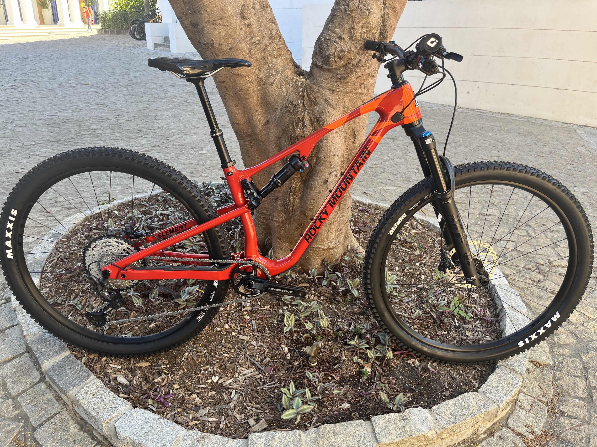 2022 Rocky Mountain Element Carbon 50 | Pura Vida Ride