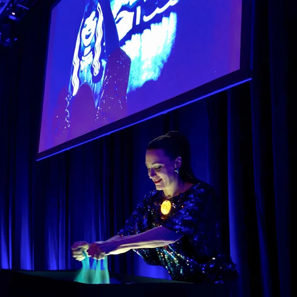 Sand Artist | Charlene Lanzel performing live in Orlando.