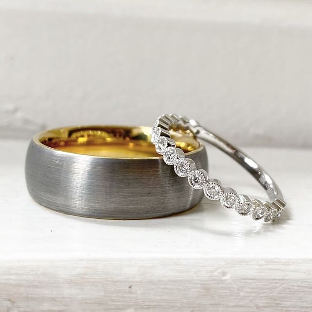 His and hers ❤️❤️❤️ #jmaxwelljewelry #weddingrings #ido