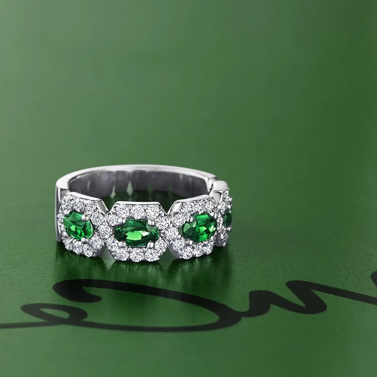 Julie-emerald.jpg