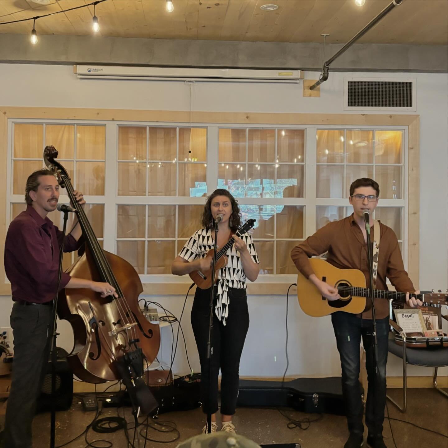 Huge thanks to everyone who came out to see us at @interlakebrewing this past Friday! It was a lovely evening, and it was so great to get to share some new songs with ya&rsquo;ll!

If you want to come check us out in the city, we&rsquo;ll be at @park