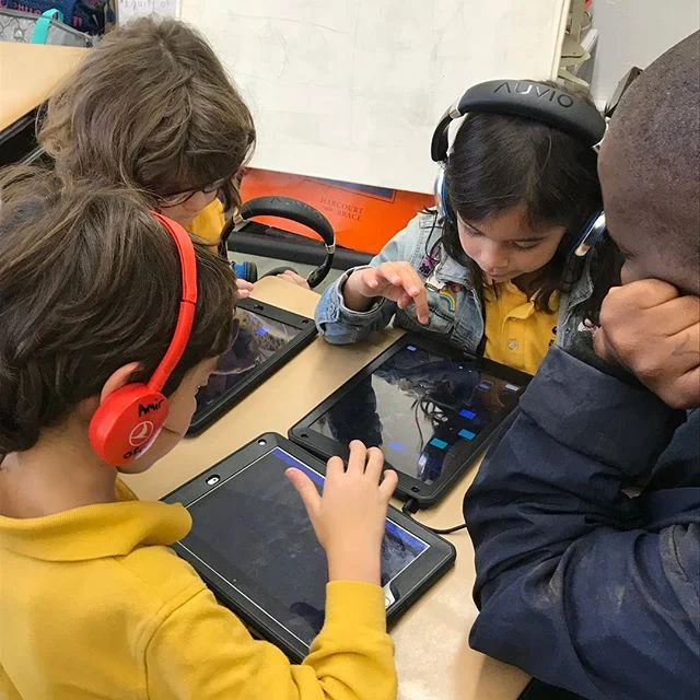 SAFA! is back for another amazing school year at PS316 in Crown Heights. Get ready to hear some amazing tracks from these talented elementary students!
#sonicartsforall
.
.
.
.
.
.
#nyc #brooklyn #music #musictechnology #musictech #children #education #kids #newyorkcity #sonicarts #soundart #sound #tech #classroom #musiclessons #learning #musiceducation #electronicmusic #synths #midi #musiced #newyork #specialed #specialeducation