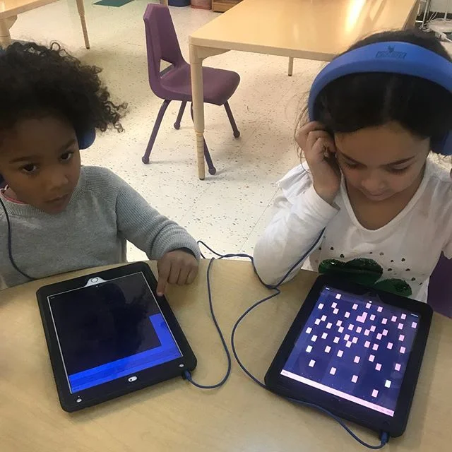 SAFA! workshops at the Co-Op School are the perfect afterschool activity on a rainy day like this!
#sonicartsforall
.
.
.
.
.
.
#nyc #brooklyn #music #musictechnology #musictech #children #education #kids #newyorkcity #sonicarts #soundart #sound #tech #classroom #musiclessons #learning #musiceducation #electronicmusic #synths #midi #musiced #newyork #specialed #specialeducation