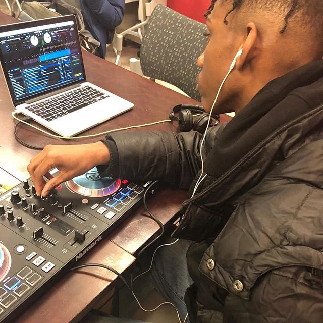 In the cut working with #serato yesterday with @riobamba_dj and our teen students at @loisaidainc.center @abronsartscenter
#sonicartsforall
.
.
.
.
.
.
#nyc #brooklyn #music #musictechnology #musictech #children #education #kids #newyorkcity #sonicarts #soundart #sound #tech #classroom #musiclessons #learning #musiceducation #electronicmusic #synths #midi #musiced #newyork #specialed #specialeducation
