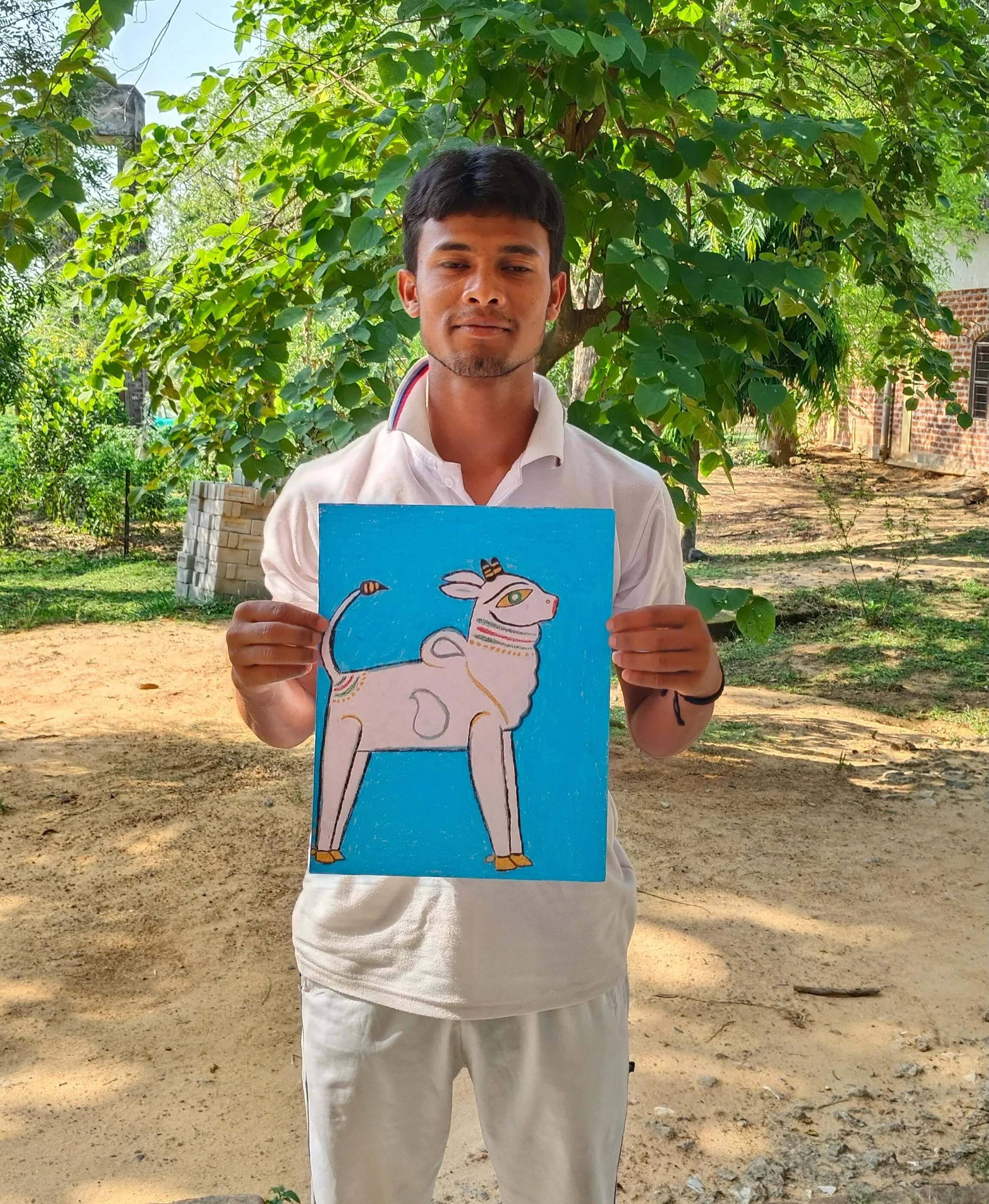 This cow is bold &amp; beautiful! Moo-re to come 🐄

- May 2026 Class Sessions 🌷 
🎨 Artist Study: Jamini Roy