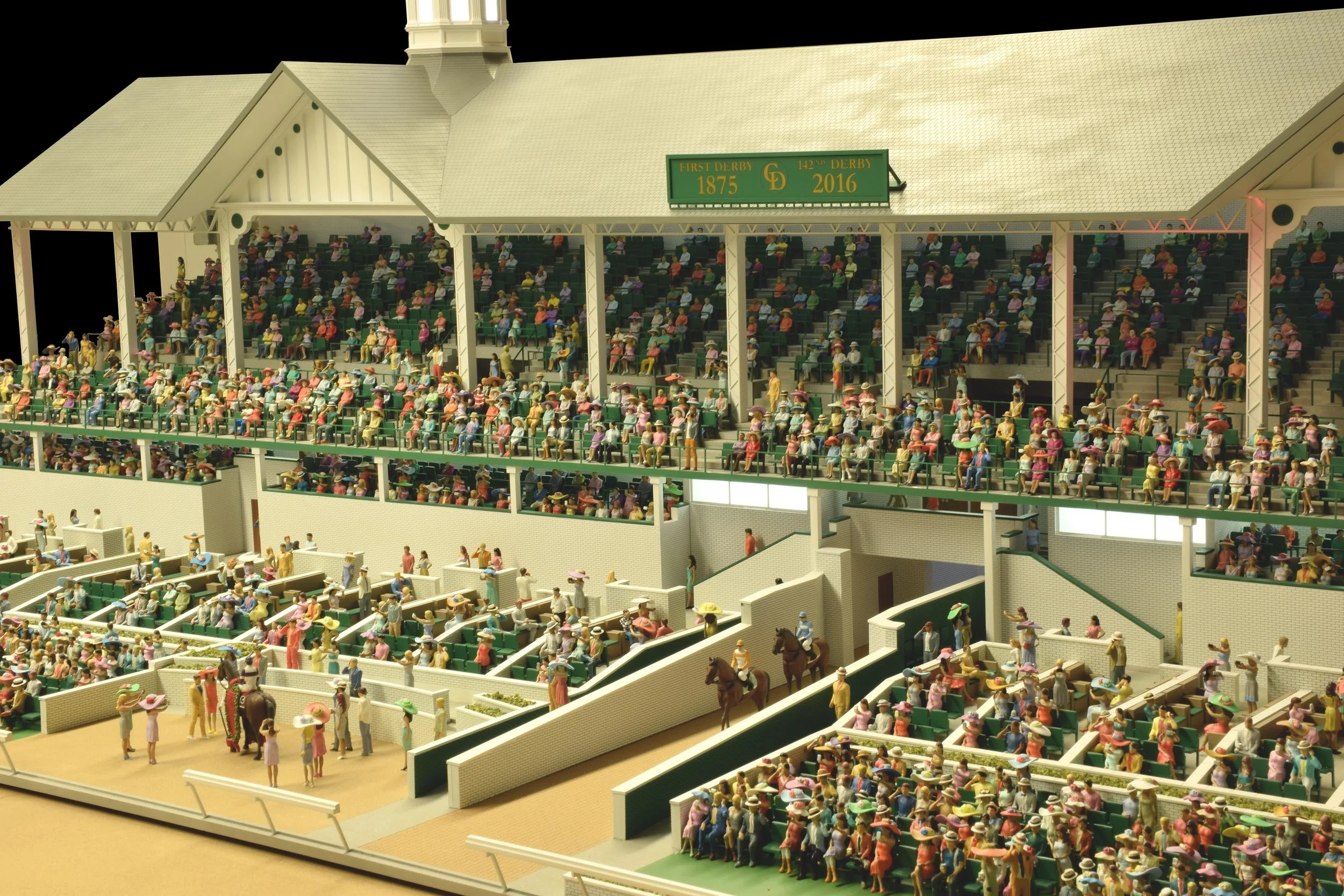 Churchill Downs Grandstand 1.jpg
