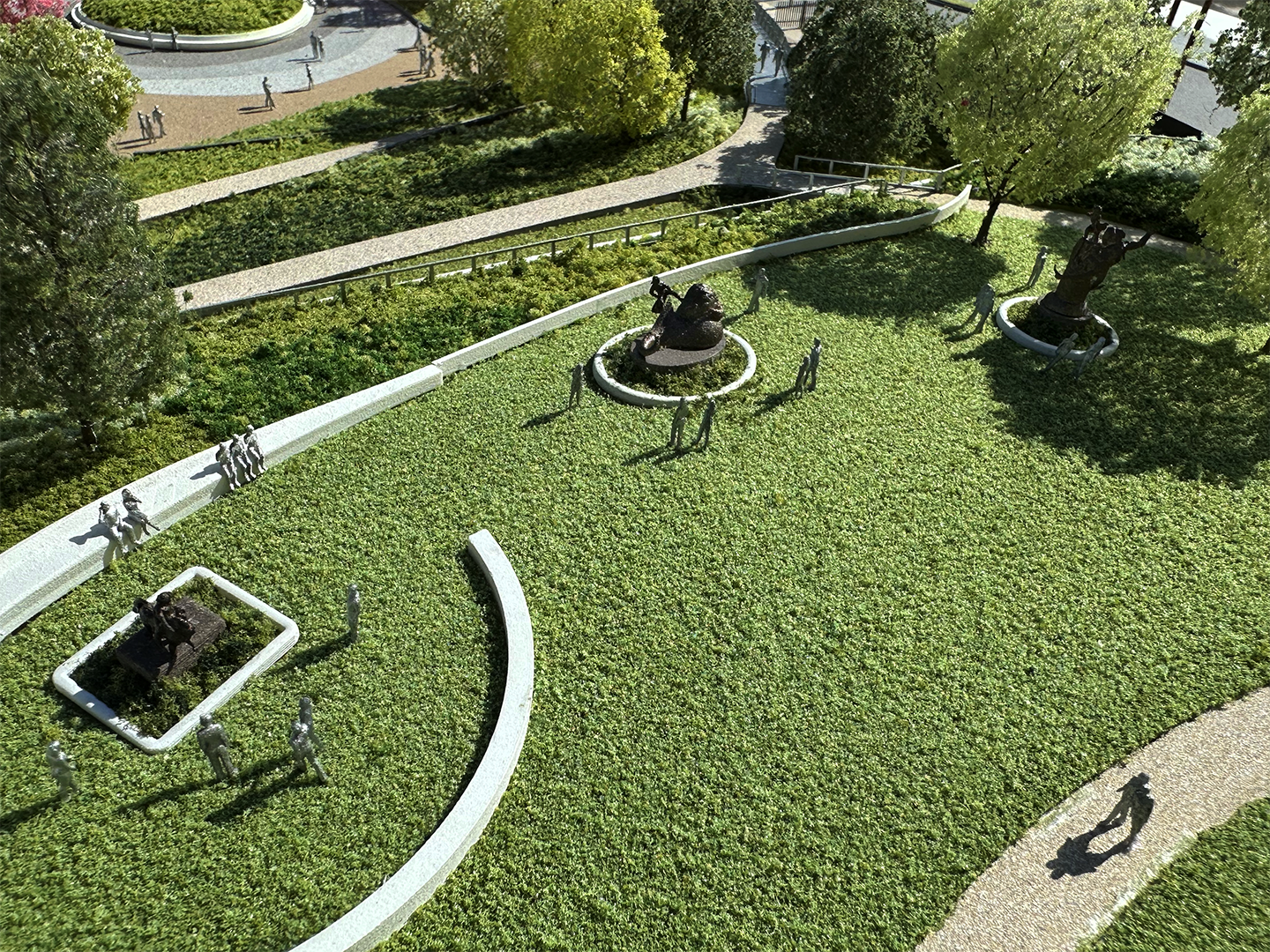 lm_sculptures.png