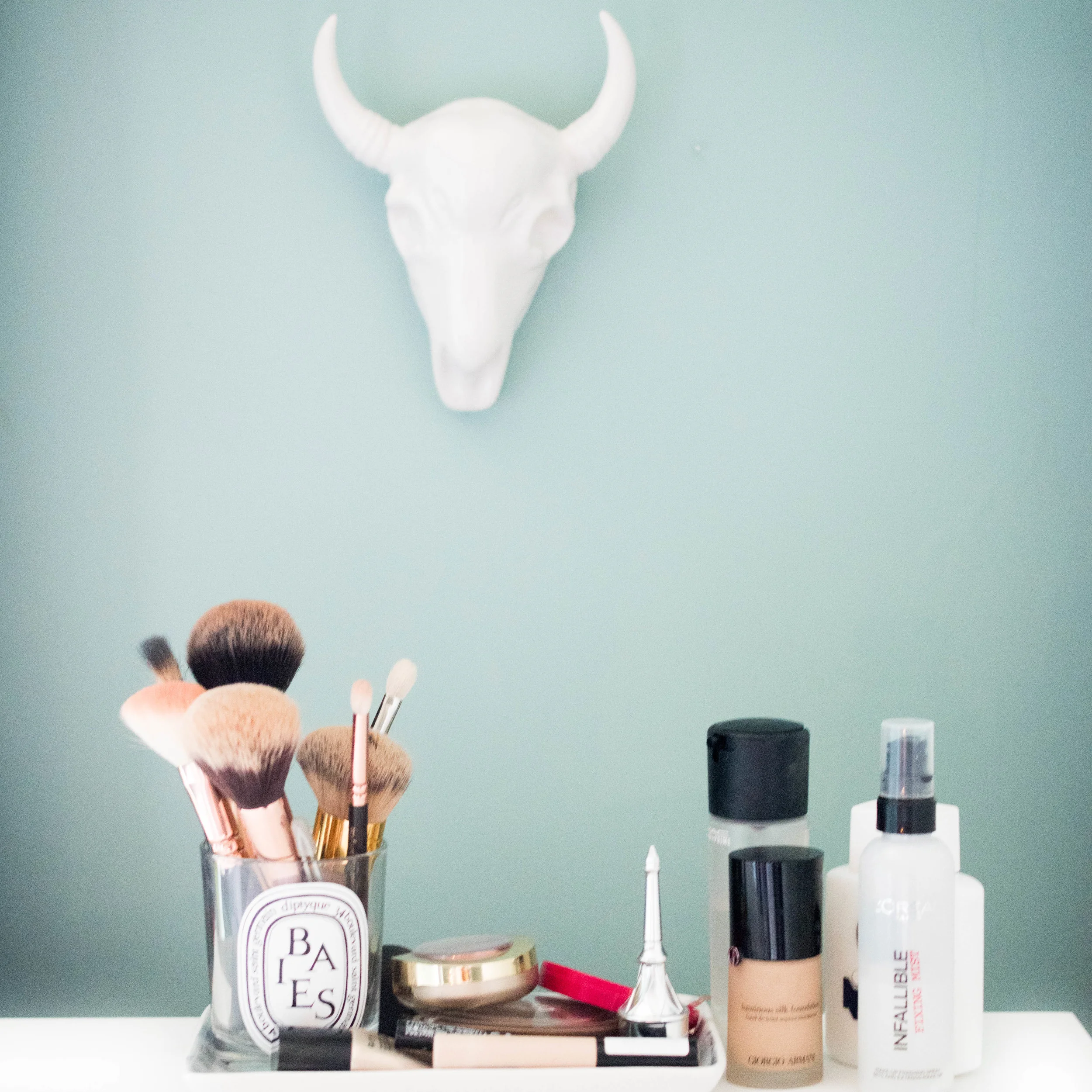 My New Makeup Set Up + Everyday Makeup Favourites