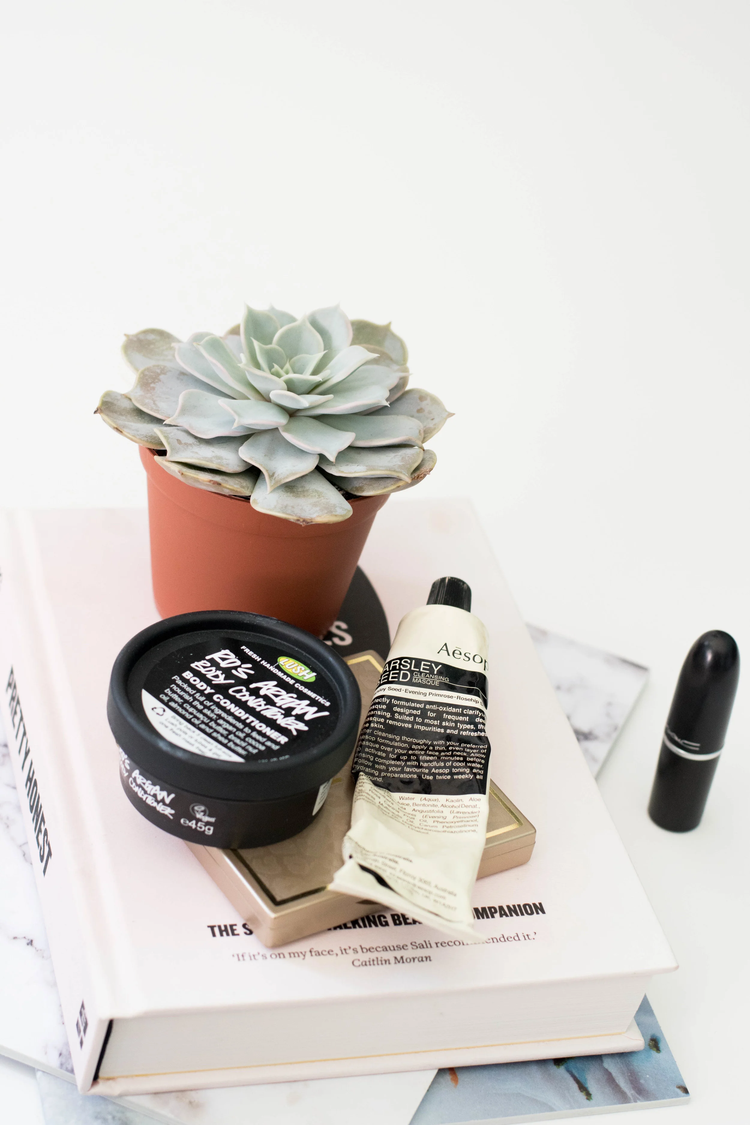 8 Things I'm Doing to Save Money #MinimalismChallenge