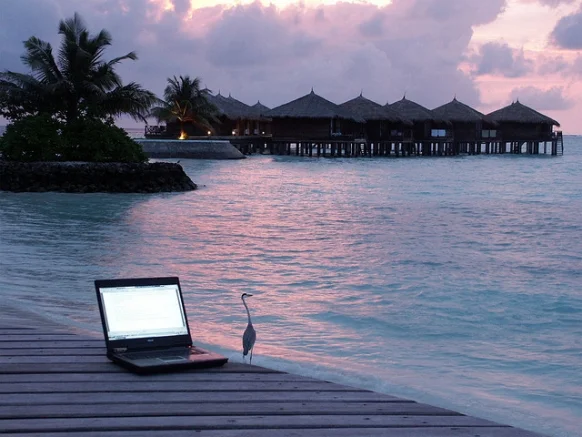 10 Ways To Work As You Travel