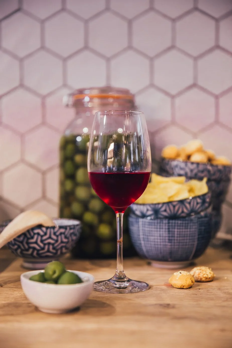 red-wine-in-kitchen_925x.jpg