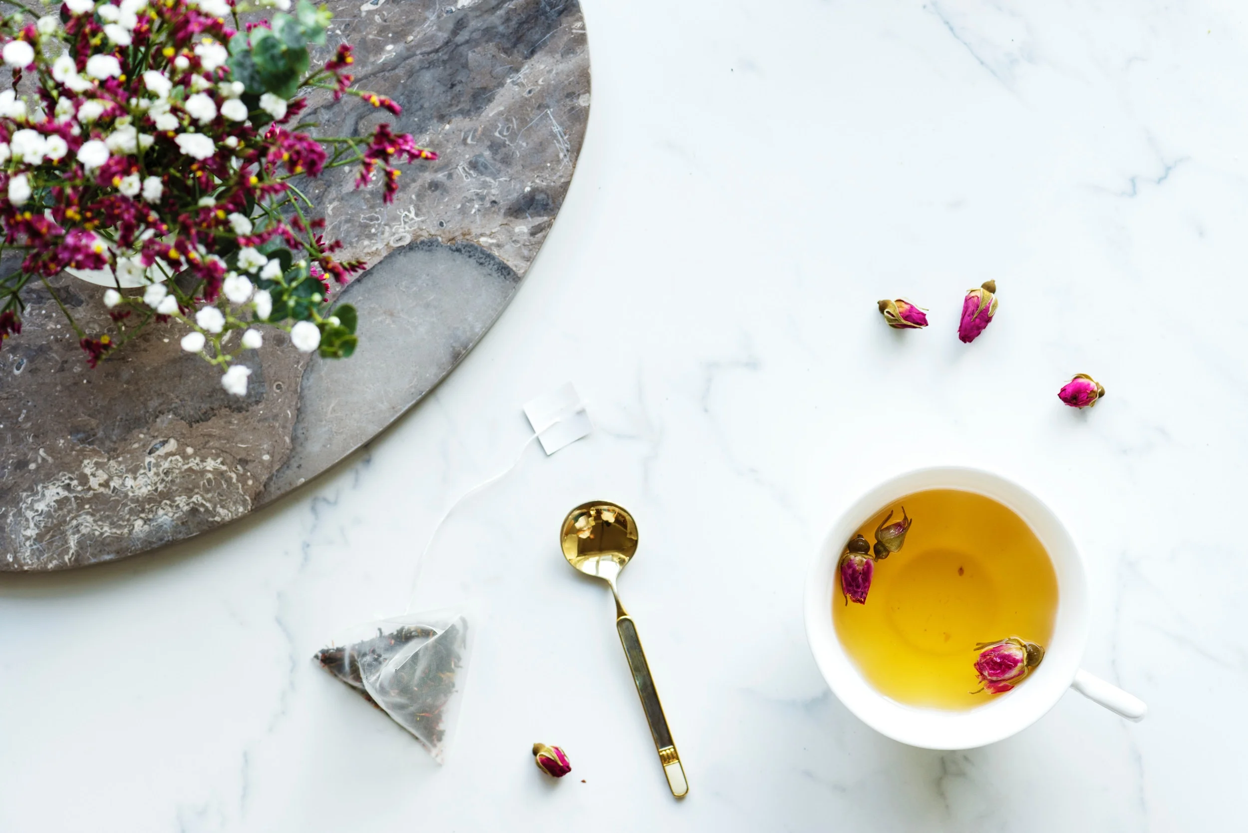 7 Natural Beauty Tips, From Puffy Eyes to Zits
