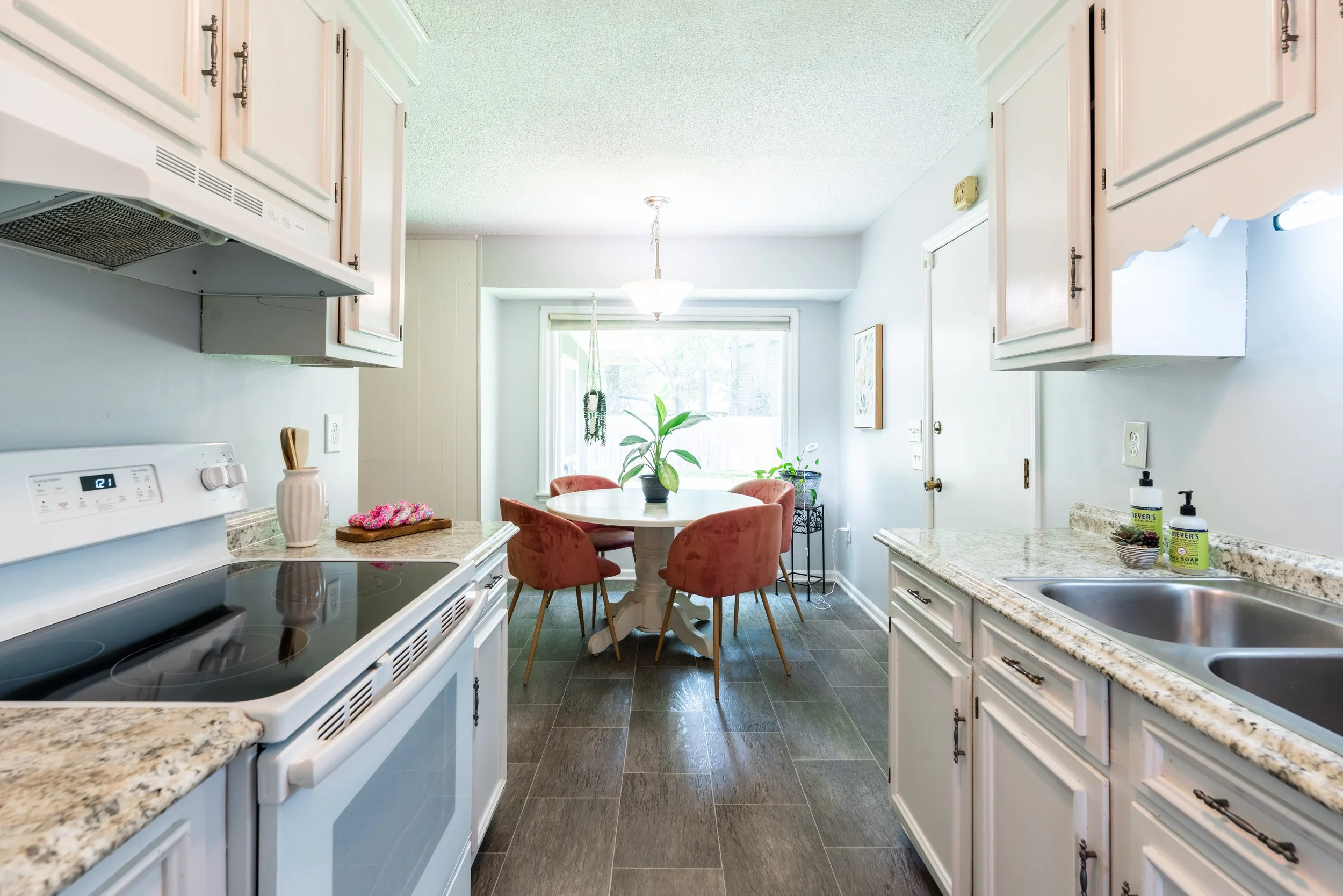 1948 Planters Drive-18.jpg