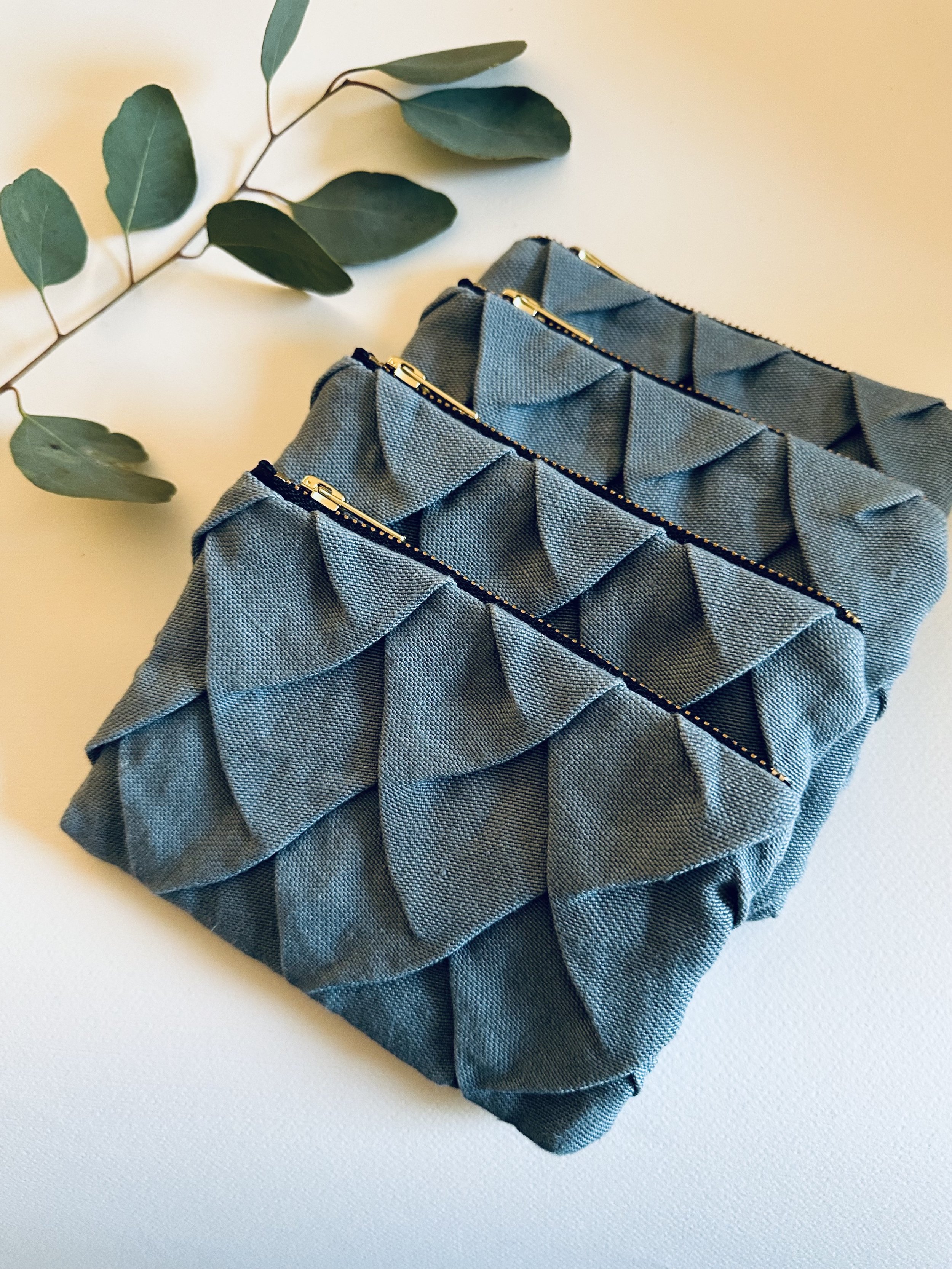 Darker Blue Purse_01.jpg