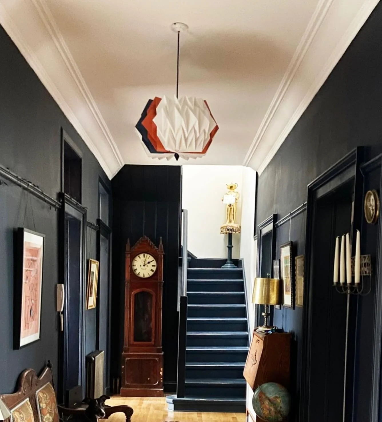 Just received these lovely photos of a Starflower Shade in situ from a happy client in Glasgow. All my shades are made to order in colours of your choice so they can complement your existing decor. In this case we found a perfect match! :-)

Feel fre