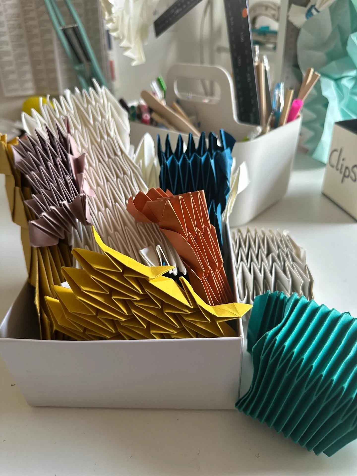 Rediscovering boxes of samples in the studio today 🙂💫

#samples #paper #folded #patterns #development