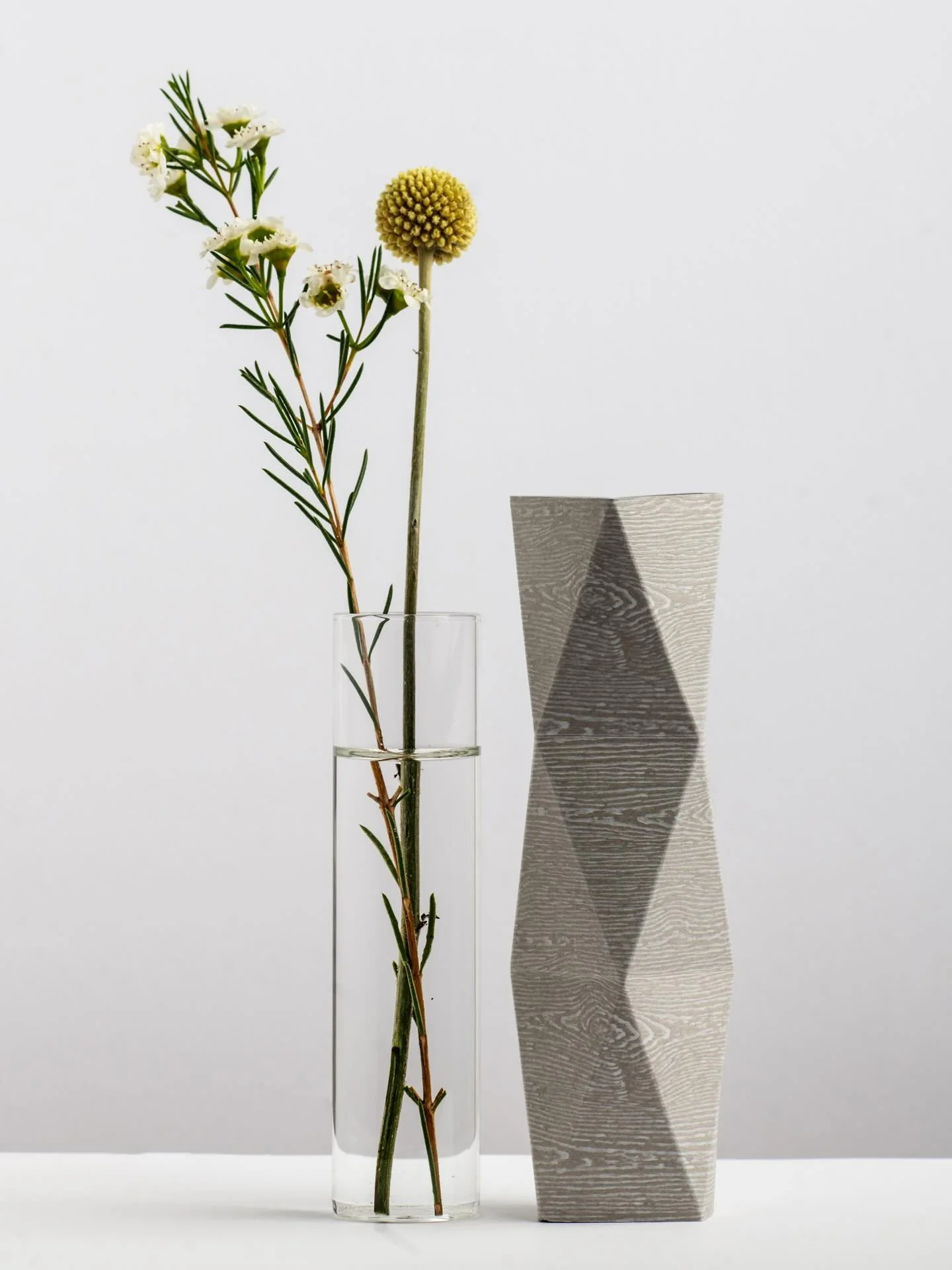 Sometimes simplicity is best. 
.
I&rsquo;ve just sent out my Spring Newsletter - DM me if you&rsquo;d like a copy! 🌼 

#folding #paper #papercraft #springtime #simplicity