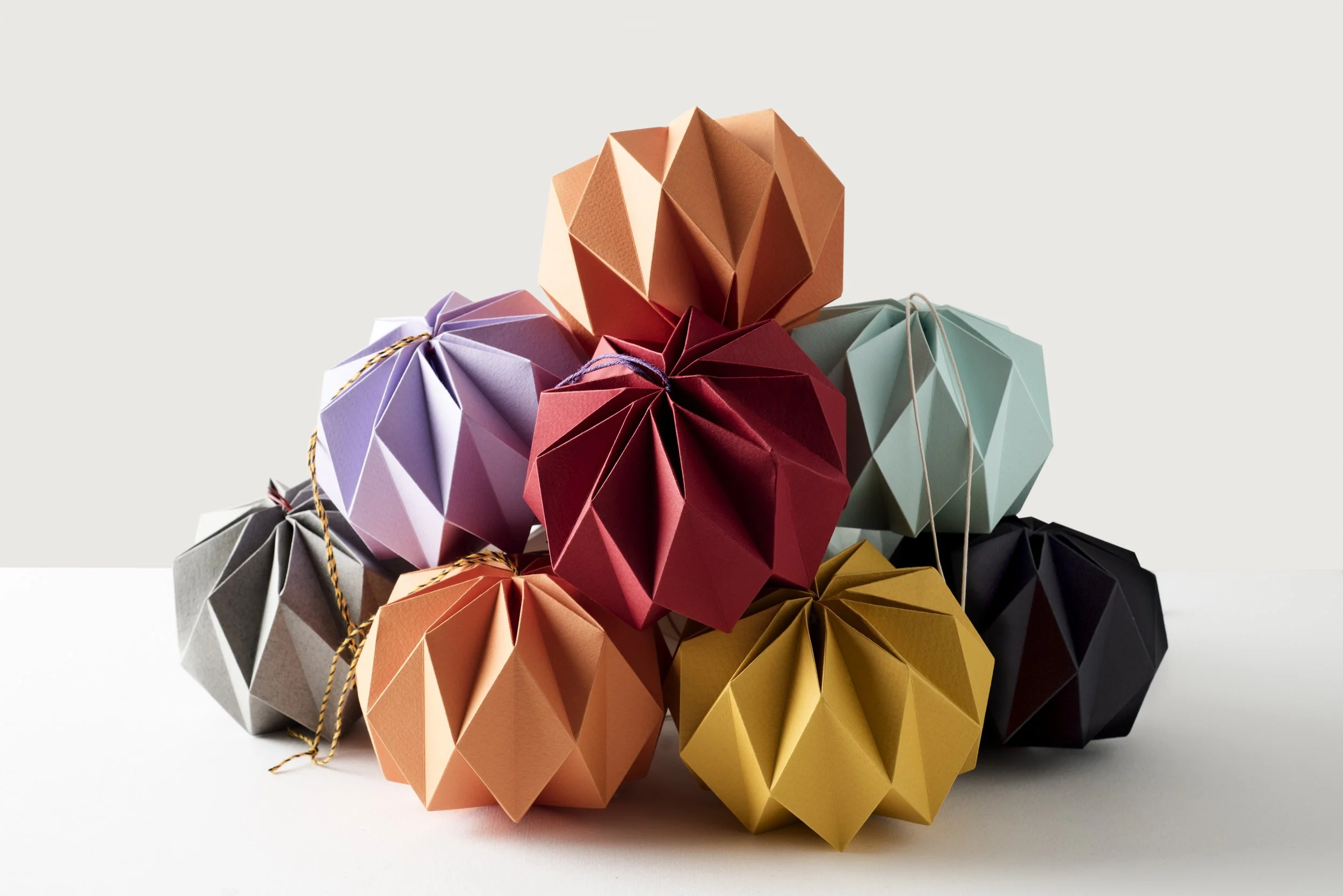 KCDesign_colouredbaubles.jpg