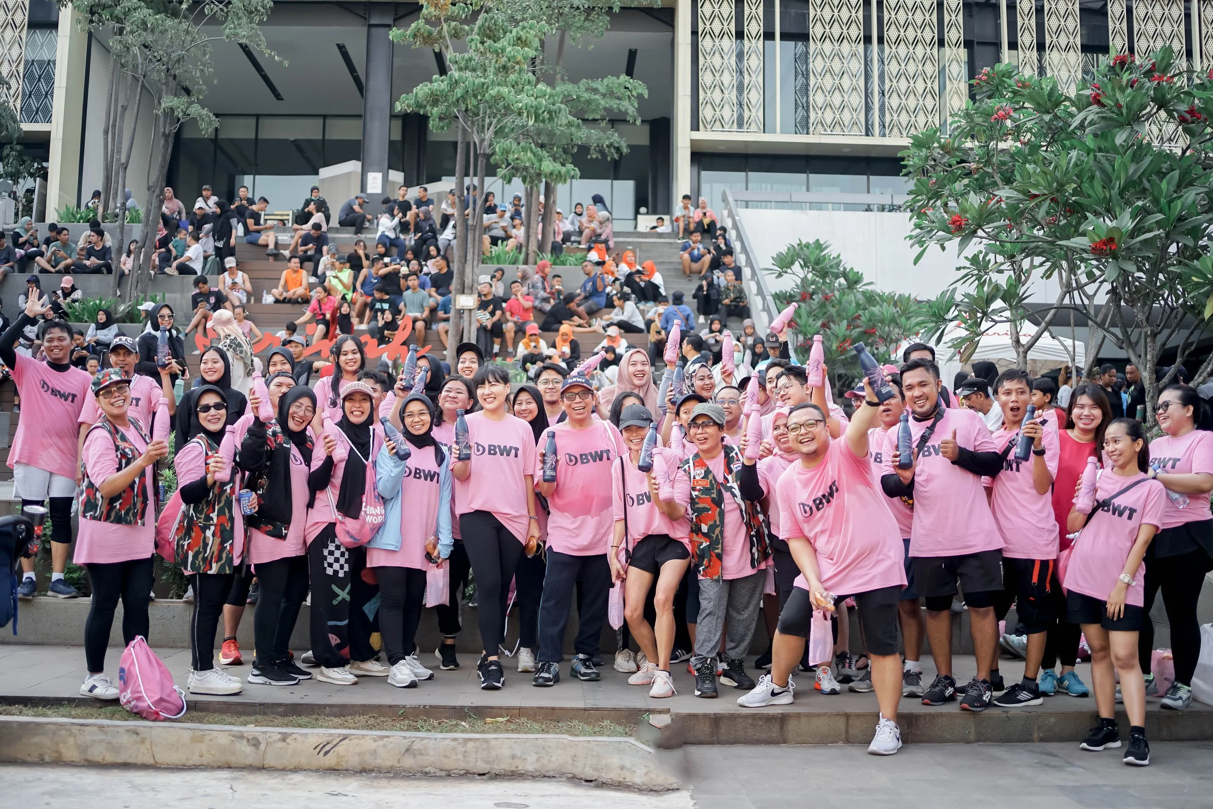 BWT Run For You and Planet Blue : Berlari untuk membuka akses air bersih di seluruh dunia.