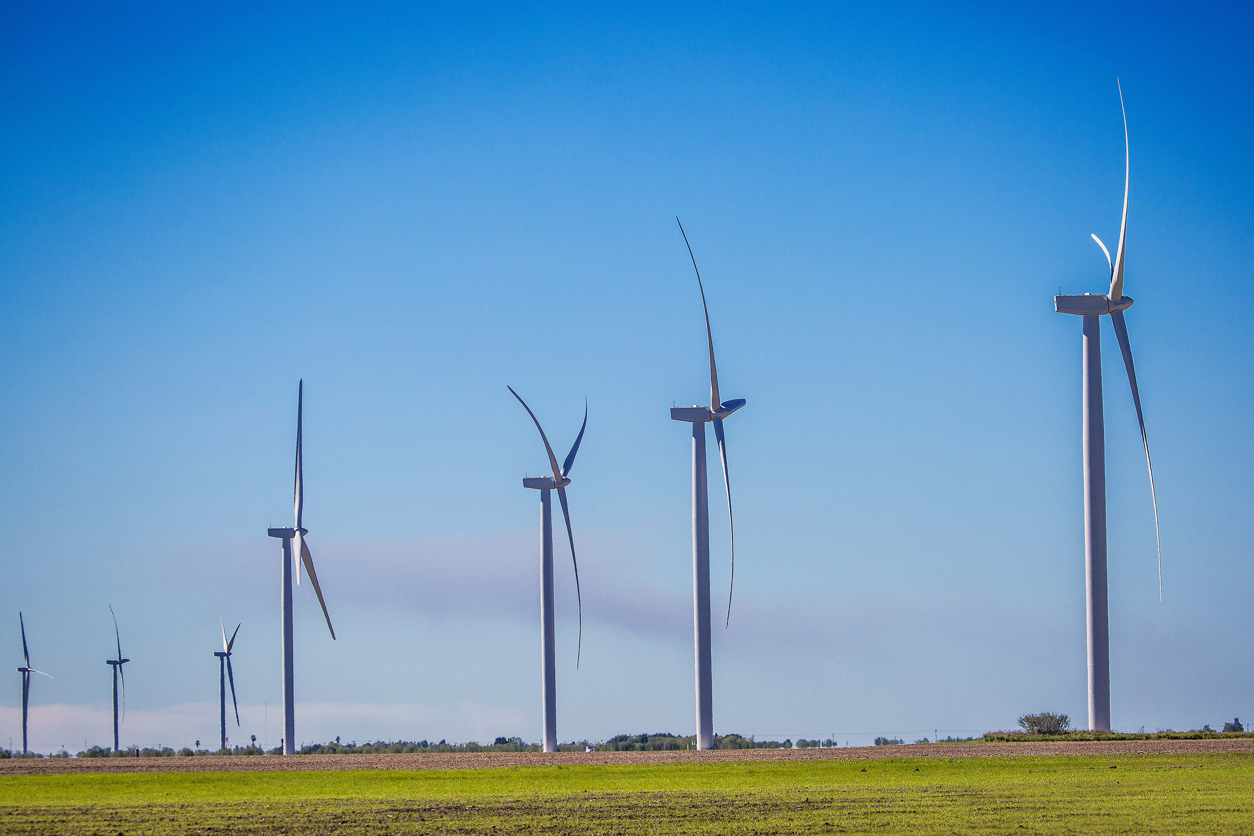 apex clean energy Wind turbine project in Cameron, tx