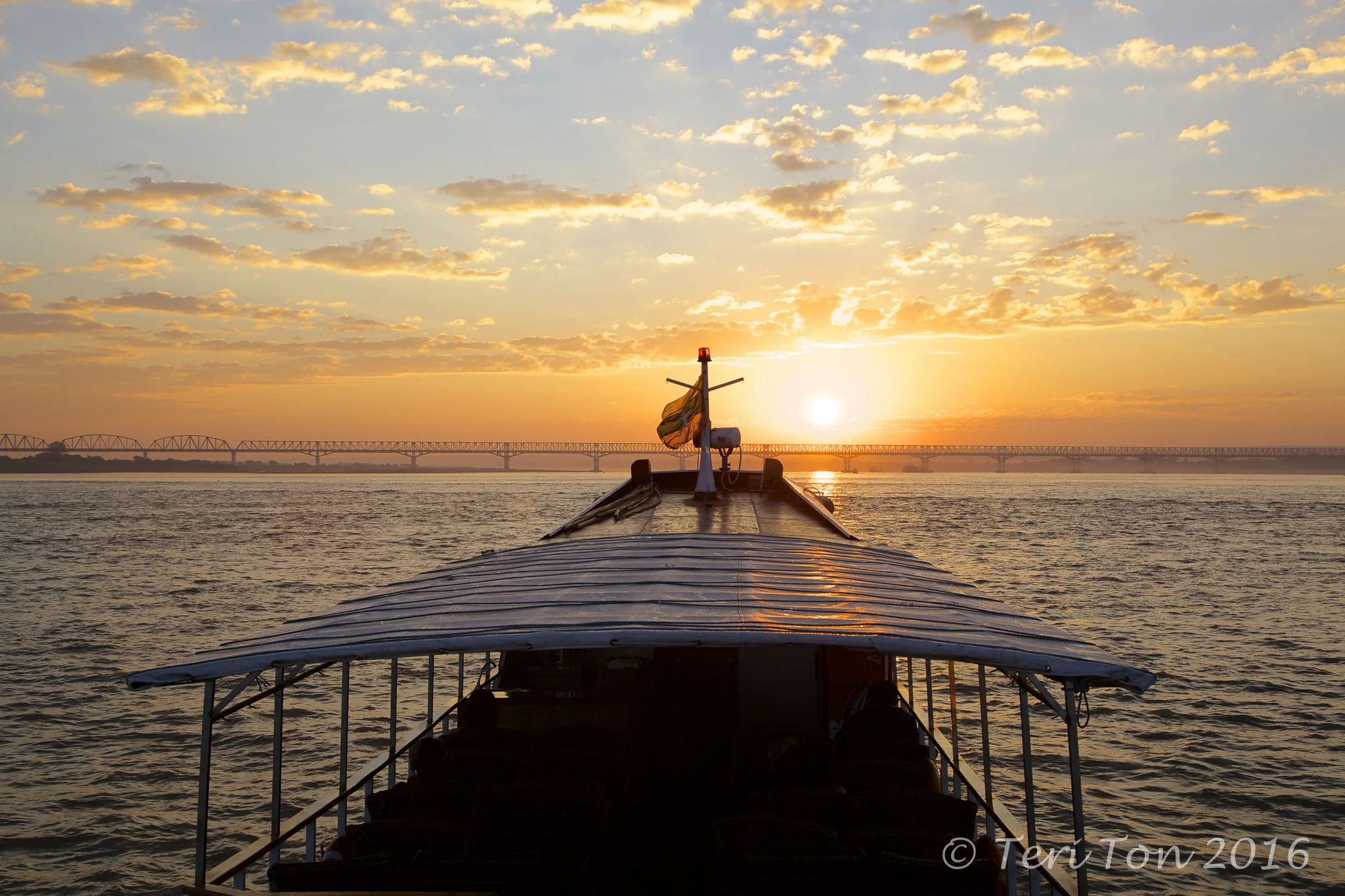 Irrawaddy River Cruise, Bagan, Myanmar