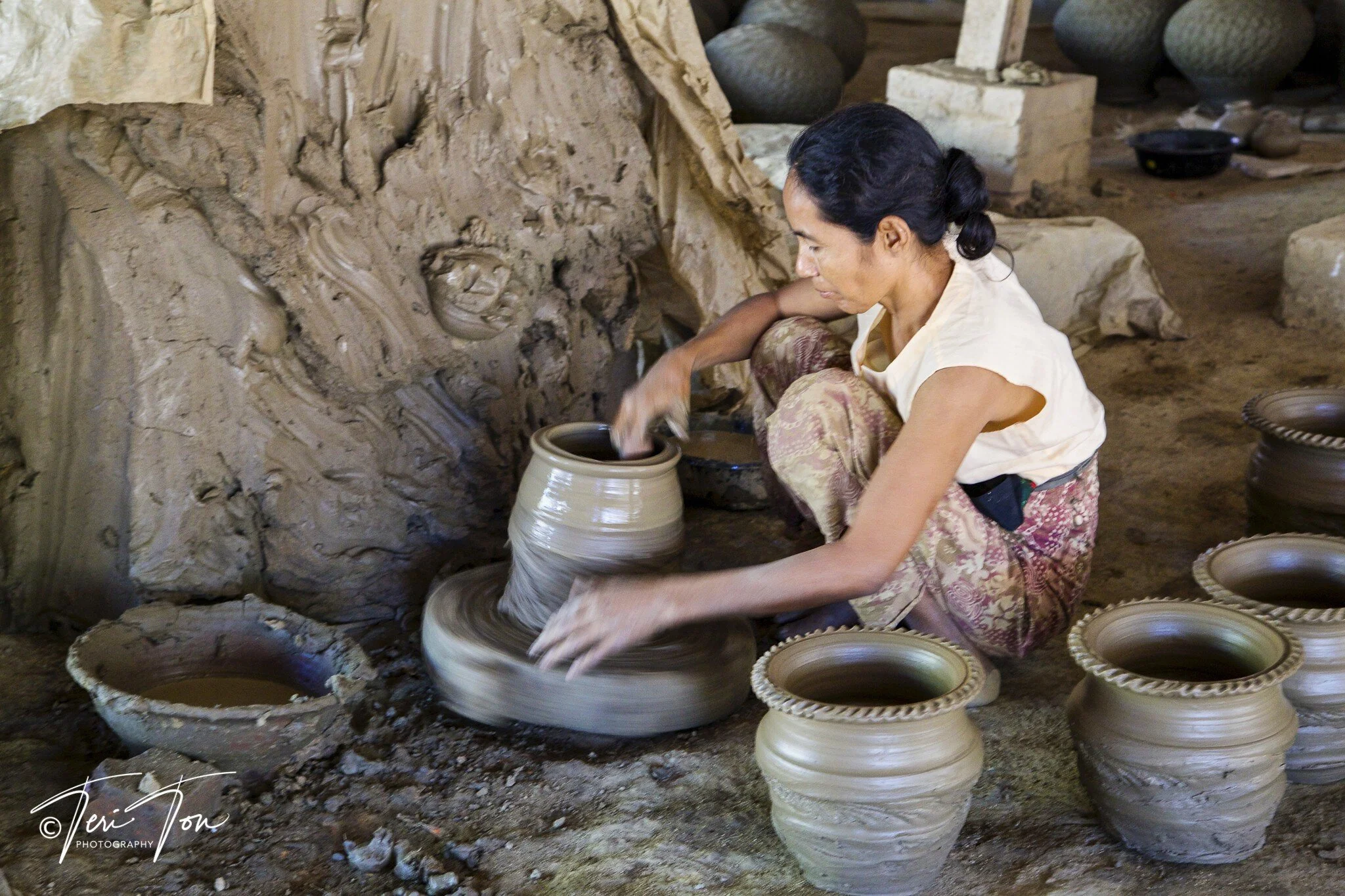 Pottery making in Sagaing
