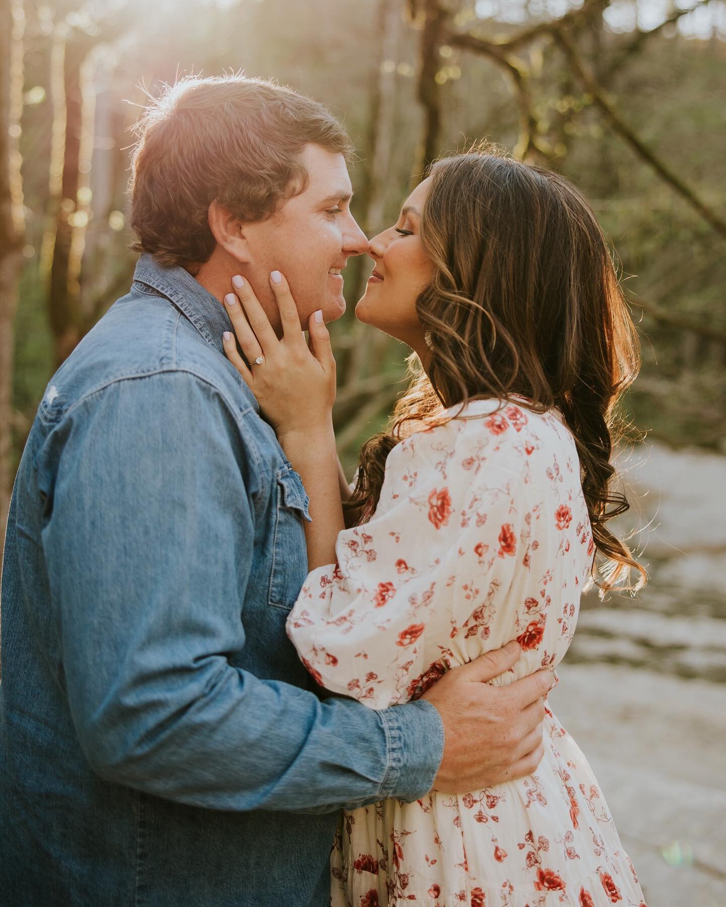Keith &amp; Mackinzie&rsquo;s engagement session was one of my favorites from last year without a doubt. I will always be a sucker for a @freepeople dress! 🌺✨
