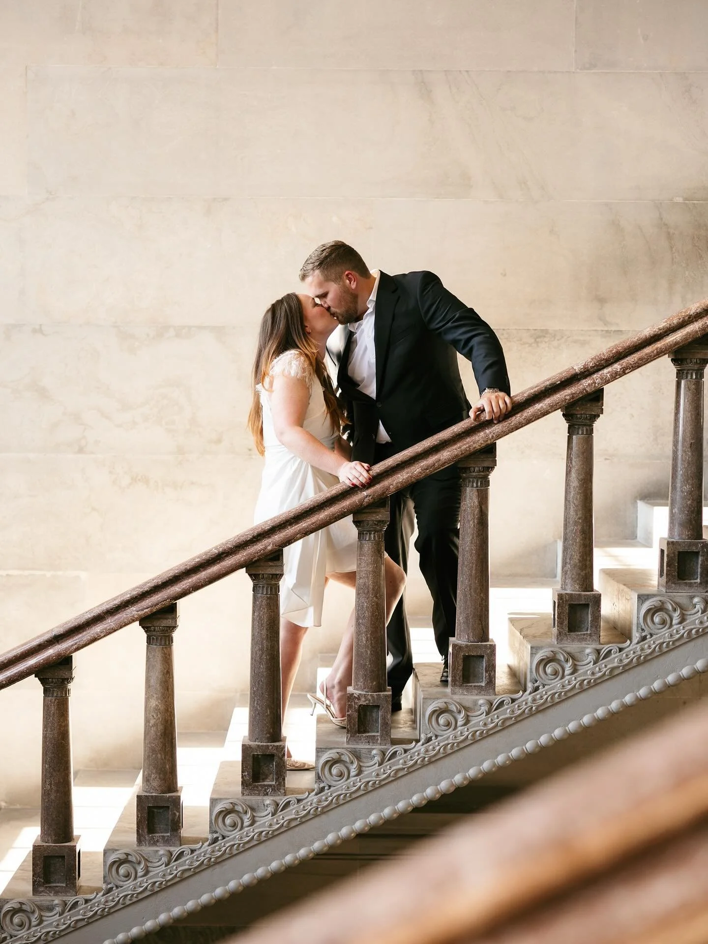 For Niko &amp; Sierra&rsquo;s engagement session, we wandered through downtown Nashville, stopped by the State Capitol, and ended the shoot with golden hour at Centennial Park.✨ I am obsessed with how everything turned out!

I cannot wait for their w
