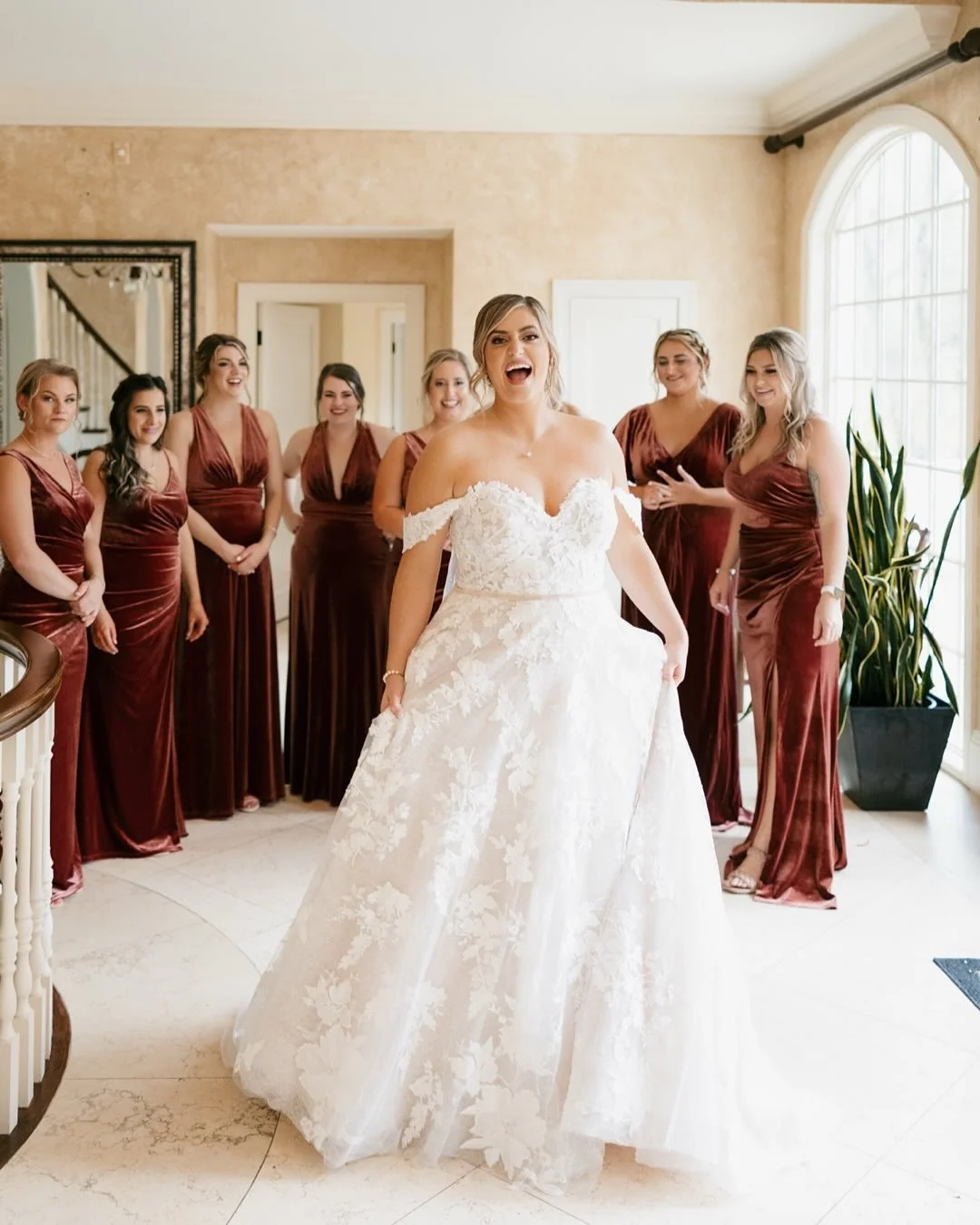 A throwback to this perfect fall wedding and the joy these girls brought to the day. 🍂

Venue @cherokee.dock 
Planning @elizabethevents_ 
Florist @echoesofedenflorals 
Band @emeraldempireband 
Catering @wildberry_catering 
H&amp;MU @931bridalco 
Cak