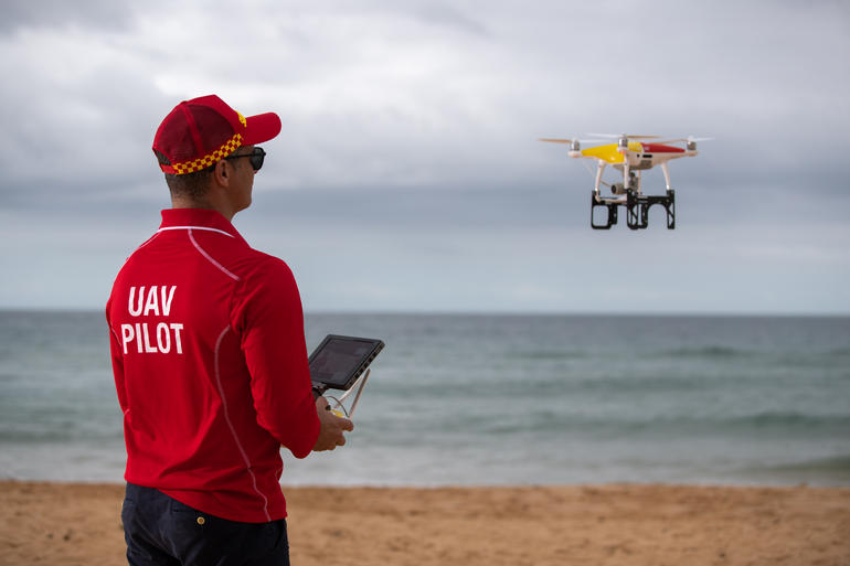 tom-caska-chief-remote-pilot-surf-life-saving-with-westpac-life-saving-rescue-drone-hovering-overhead3.jpg
