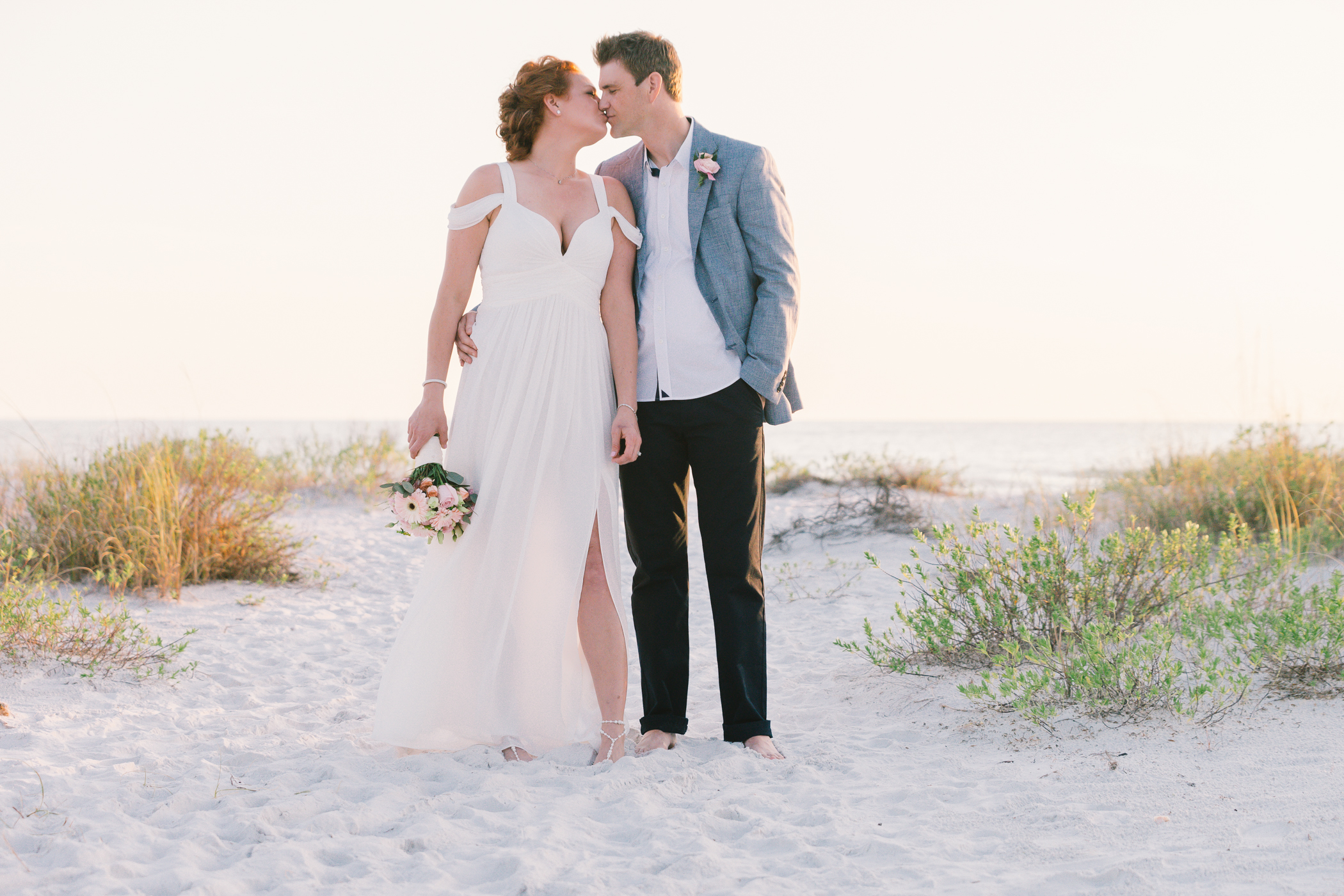 Lido Intimate Beach Wedding Tide The Knot Beach Weddings