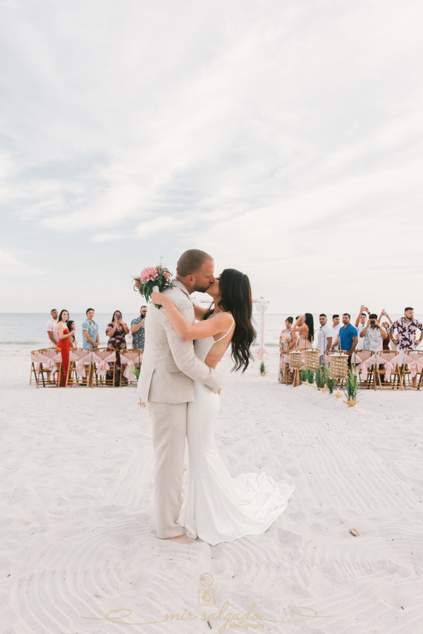 Madeira Beach, Florida - Ocean Wedding | Ciera and Nicholas