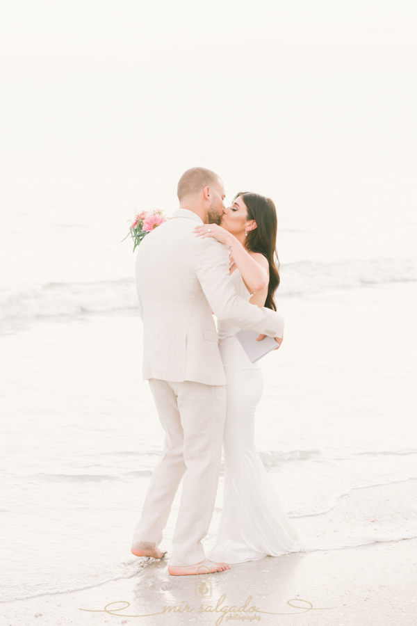 Madeira Beach, Florida - Ocean Wedding | Ciera and Nicholas