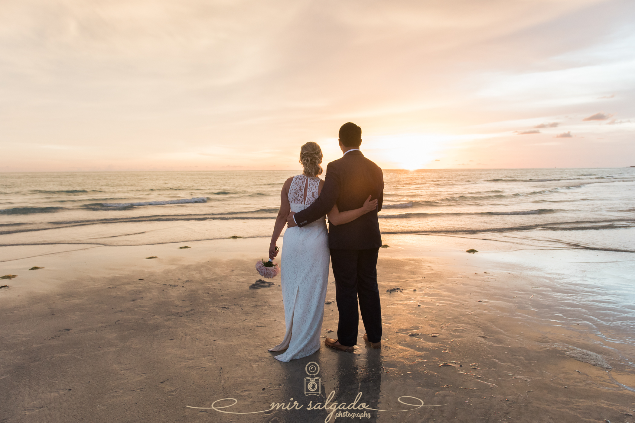 sunset-wedding-portrait, sunset-wedding-pictures, sunset-bride-and-groom, beach-sunset-photography, stunning-sunset-photography