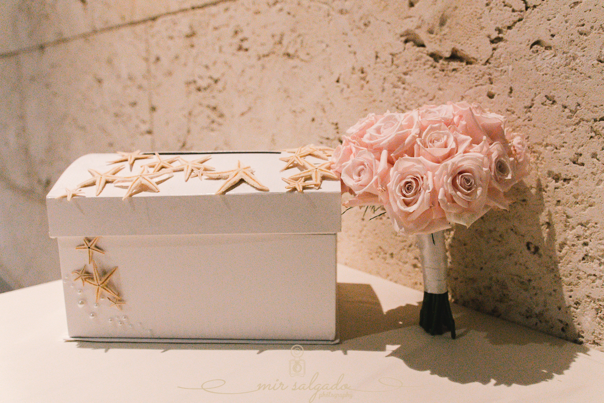 wedding-bouquet, flower-decoration, wedding-flowers, pink-flowers, pink-wedding-flowers, wedding-box, wedding-keepsake-box, wedding-card-box
