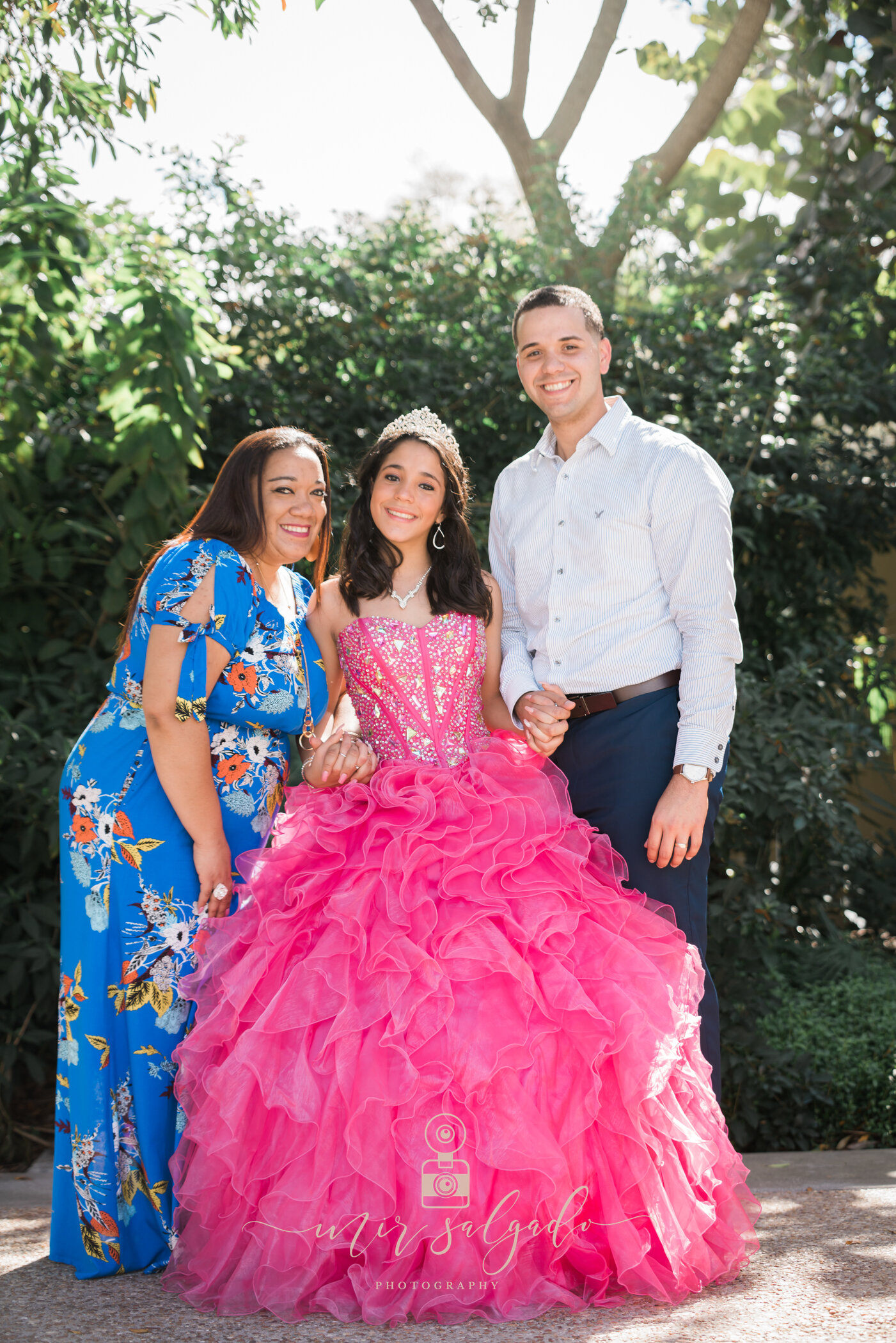quince-family, quinceanera-family-portrait, quinceanera-botanical-family-photos, family-photos
