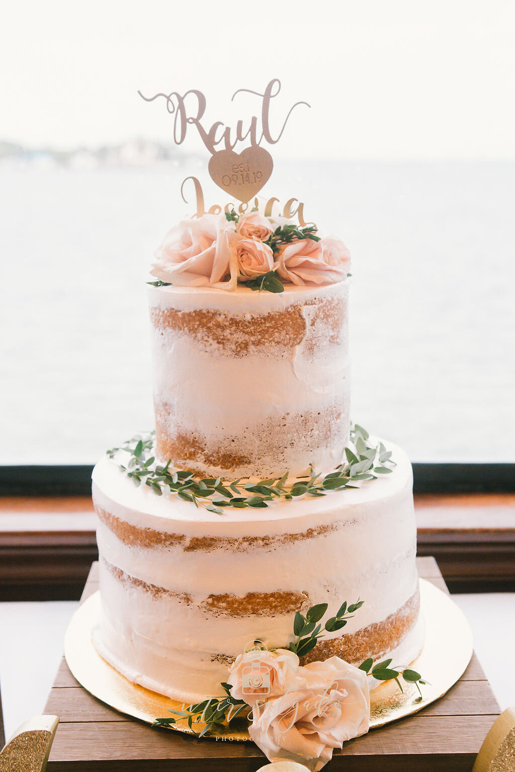 pink-wedding-cake, wedding-cake-designs, wedding-cake-with-pink-flowers